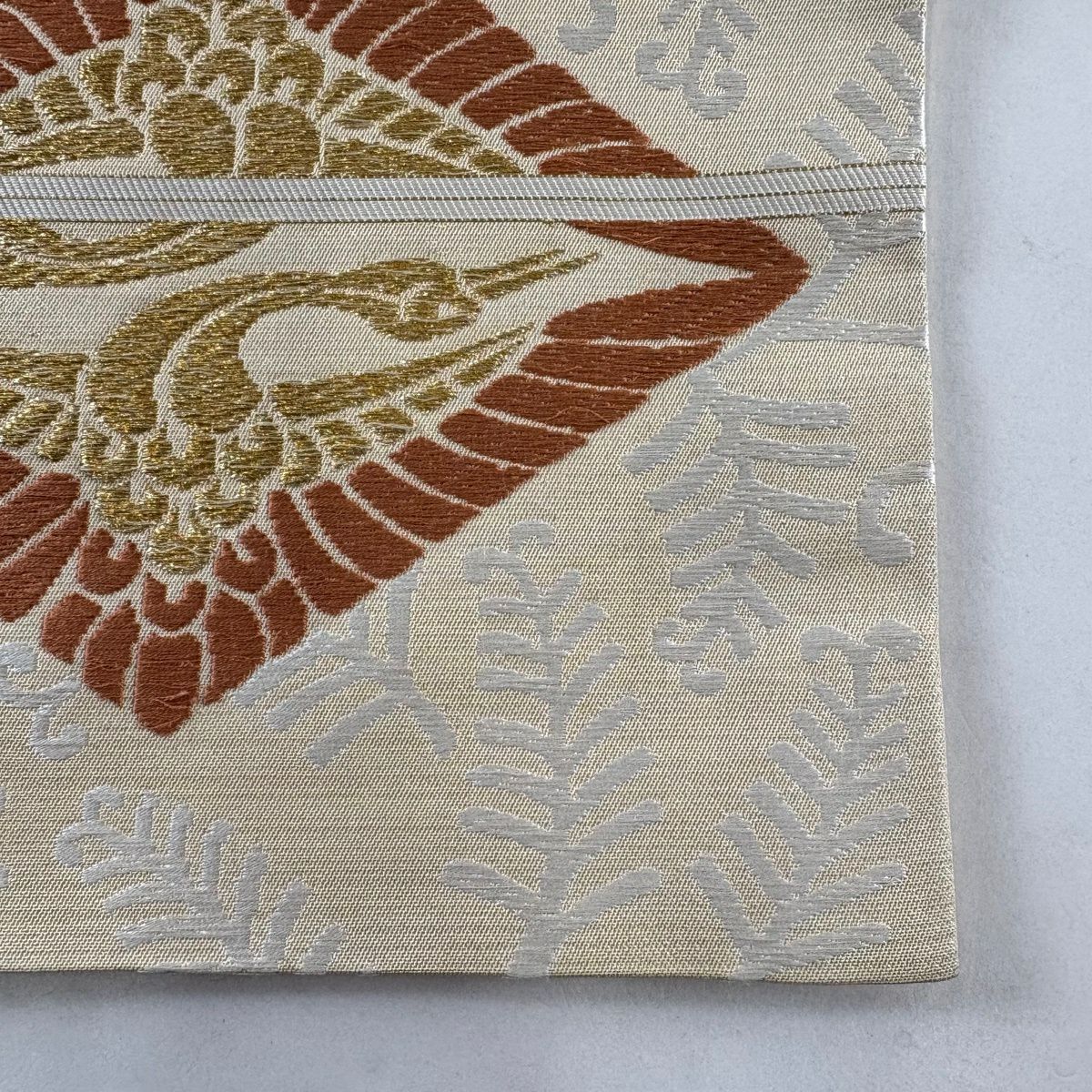 袋帶 逸品級 人間國寶 喜多川平朗 向仙鶴菱 唐草紋 金絲 唐織 米色 六通 純蠶絲