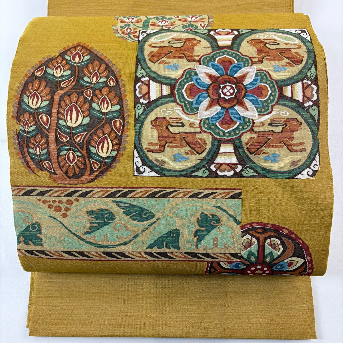 【美品】 袋帶 逸品級 華紋 動物 山吹 深藍色 お太鼓圖案 純蠶絲