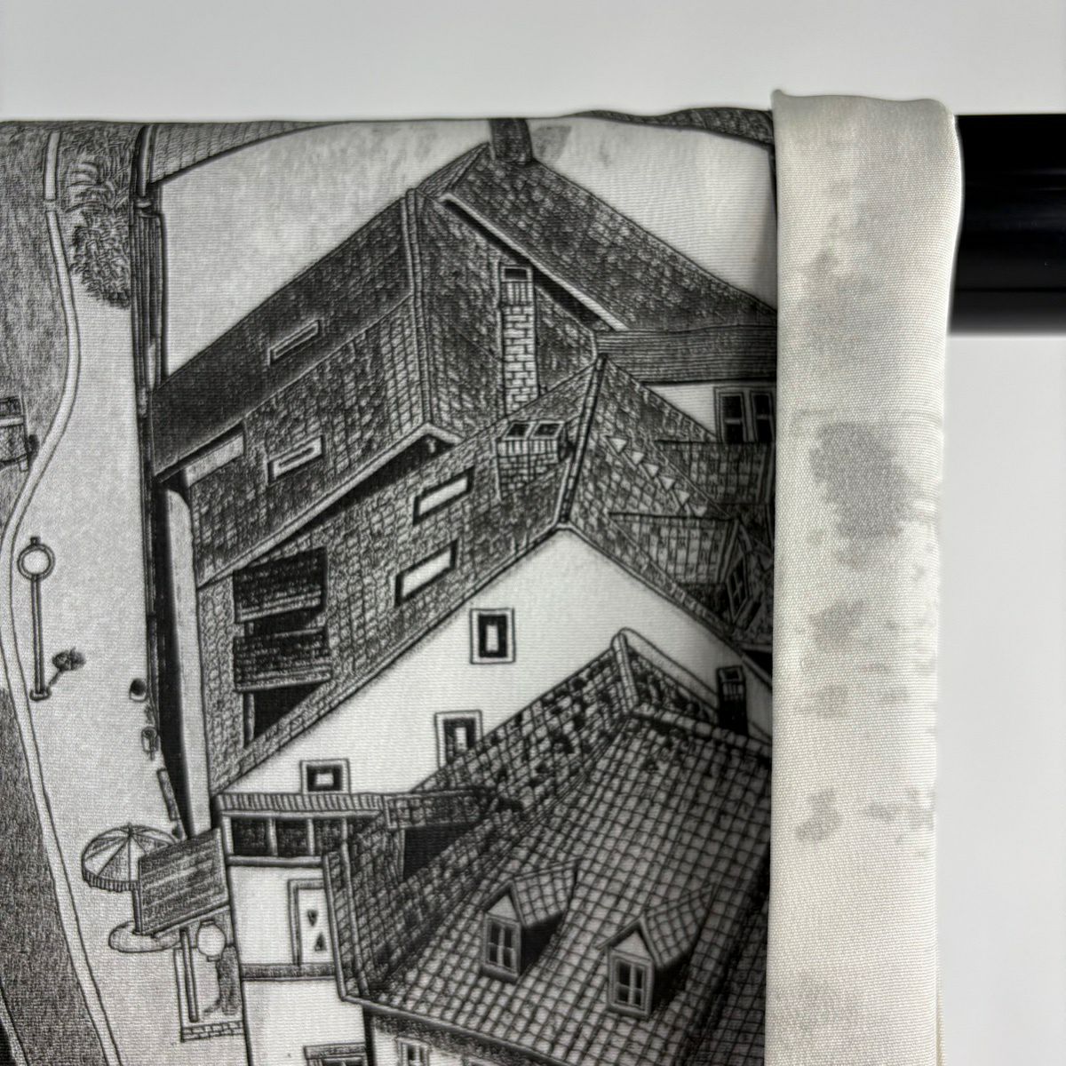 【美品】訪問服 身長161.5cm 袖長66cm M 雙層 山岡古都 落款あり 風景 建物 漸層 灰色 純蠶絲 逸品級
