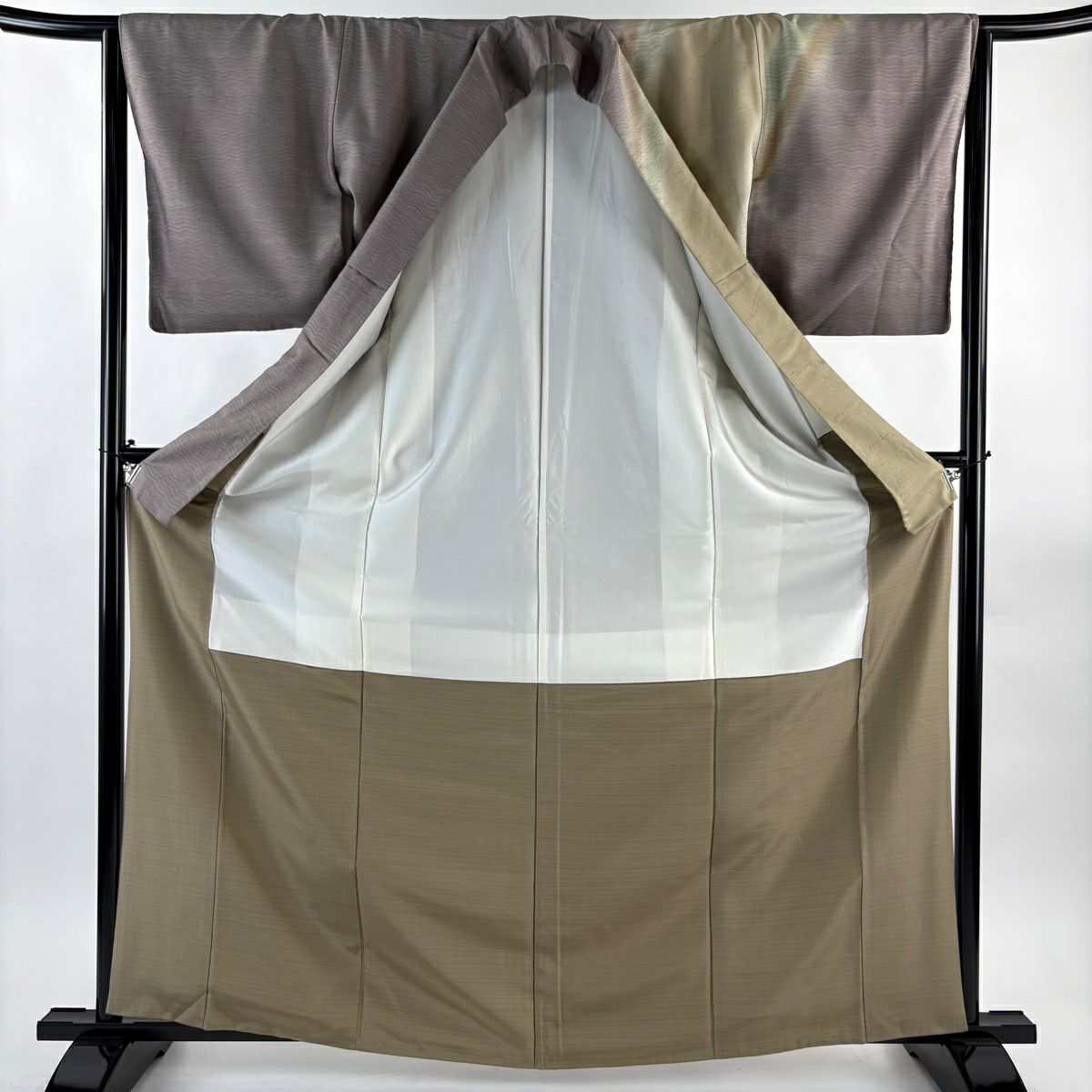 【美品】訪問服 身長164.5cm 袖長64cm M 雙層 牛首紬織織 地 落款あり 證書あり よろけ縞 ぼかし 薄茶 純蠶絲 逸品級