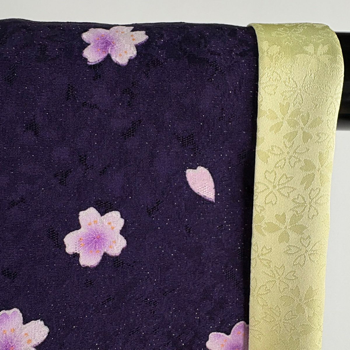 【美品】振袖禮服 身長161.5cm 袖長68cm L 雙層 源氏車 櫻花 金銀彩 刺繡 紫 純蠶絲 逸品級