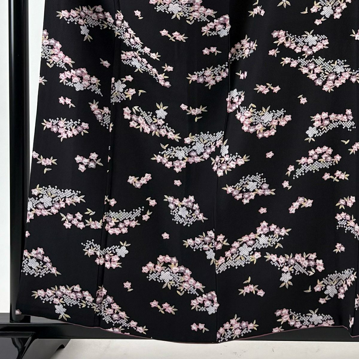 【美品】 小紋 身長158.5cm 袖長63cm S 雙層 草花紋紋 疋田柄 黑 純蠶絲 逸品級