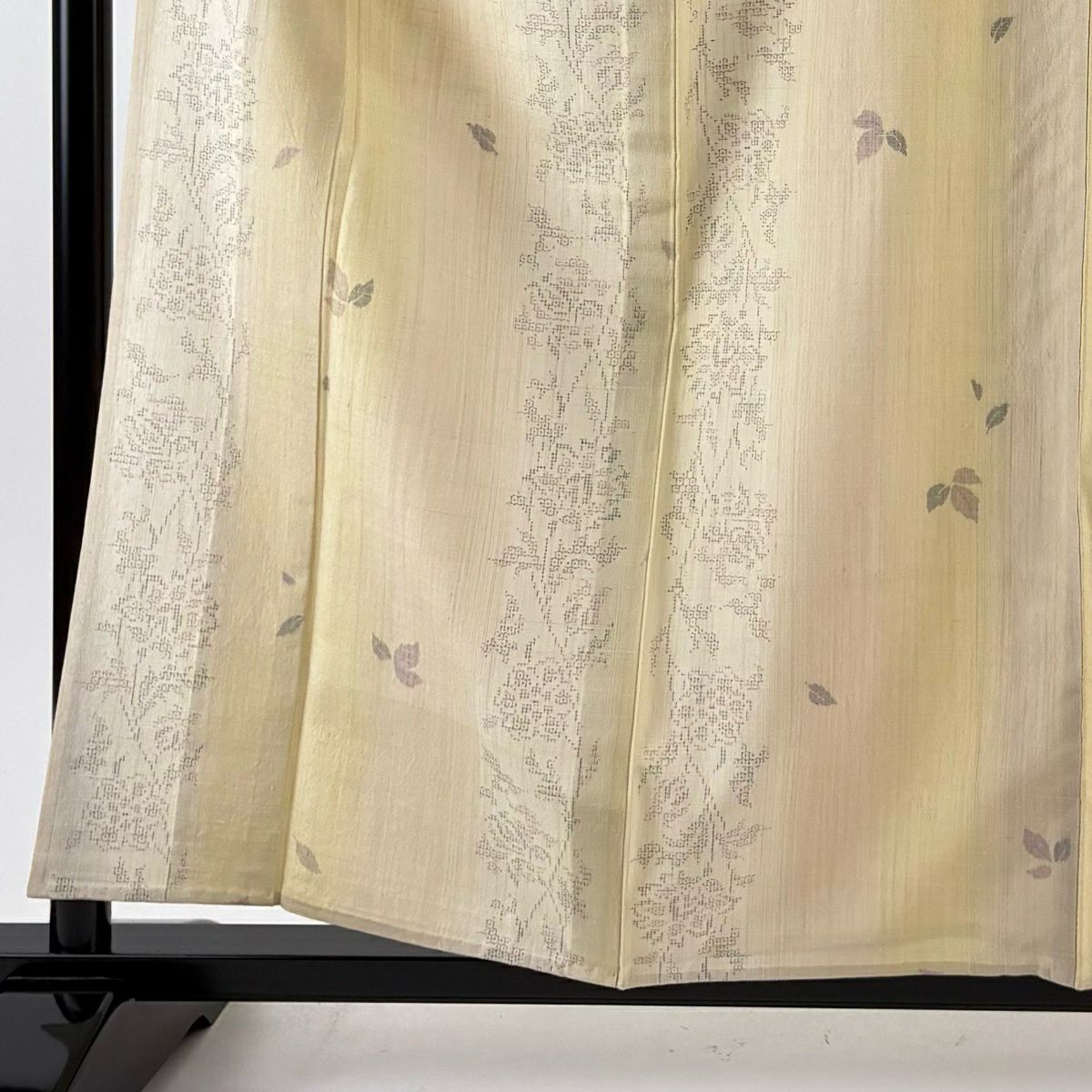 【美品】 紬織 身長158cm 袖長62cm S 單層 枝花 龜甲絣 米色 純蠶絲 逸品級
