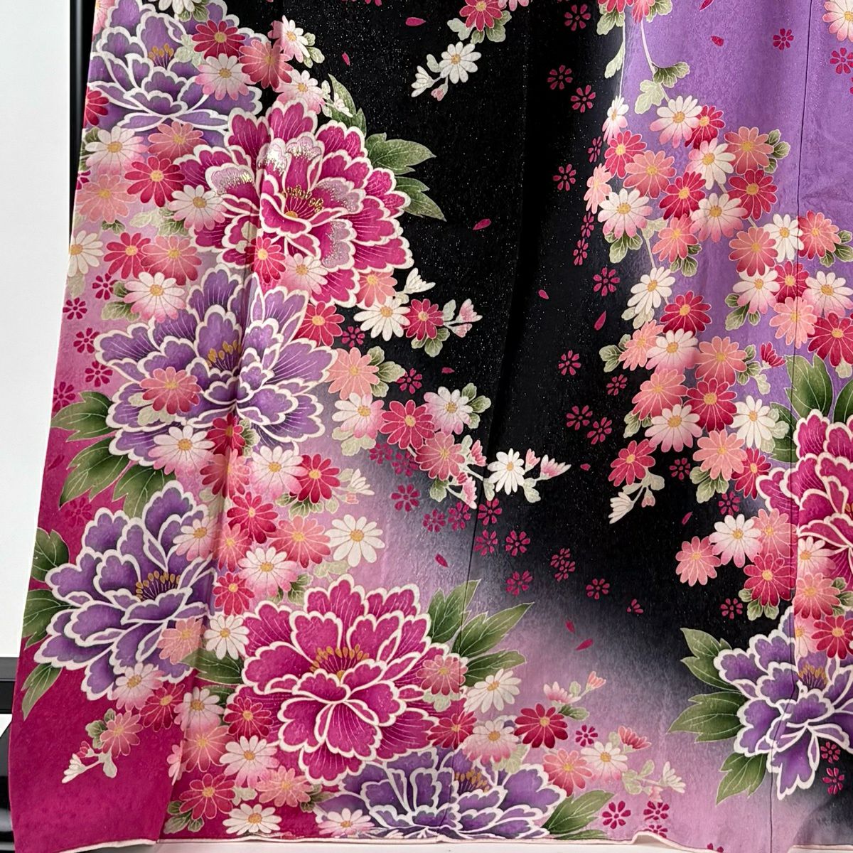 【美品】振袖禮服 身長172cm 袖長69cm L 雙層 牡丹 菊花 刺繡 金銀彩 黑 純蠶絲 逸品級