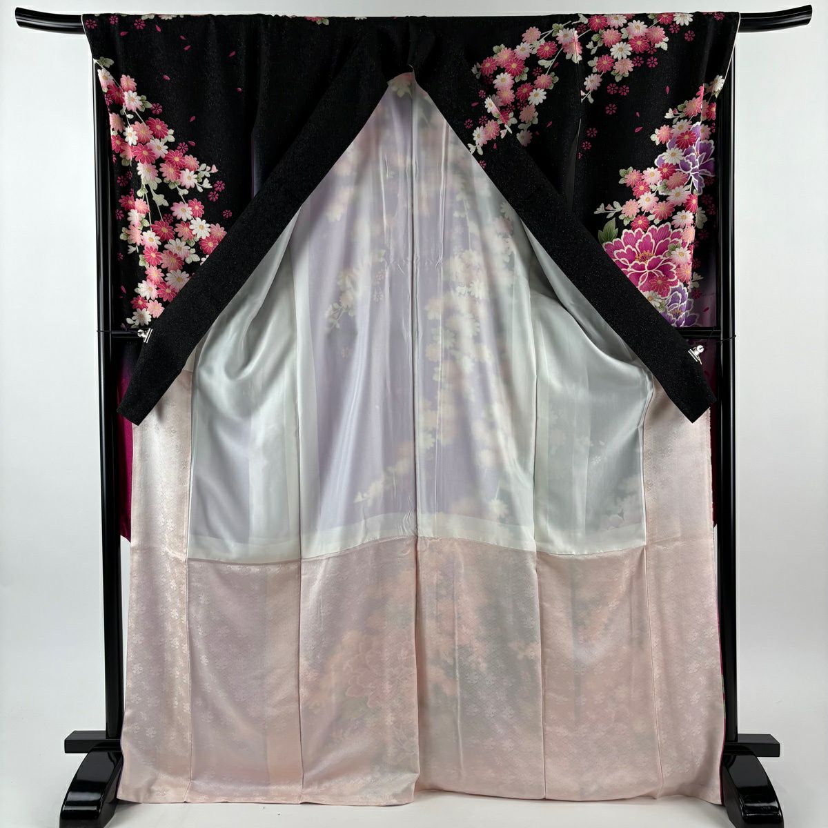 【美品】振袖禮服 身長172cm 袖長69cm L 雙層 牡丹 菊花 刺繡 金銀彩 黑 純蠶絲 逸品級