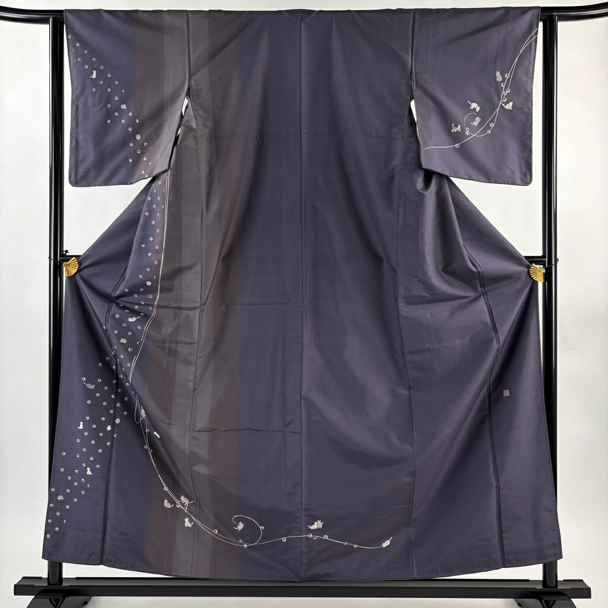 【美品】訪問服 身長158cm 袖長62cm S 雙層 紬織織 落款あり 貓 鈴 刺繡 灰紫 純蠶絲 逸品級