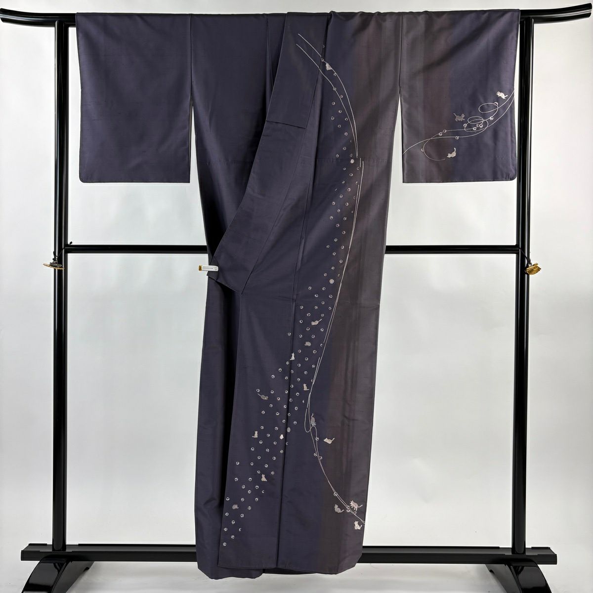 【美品】訪問服 身長158cm 袖長62cm S 雙層 紬織織 落款あり 貓 鈴 刺繡 灰紫 純蠶絲 逸品級