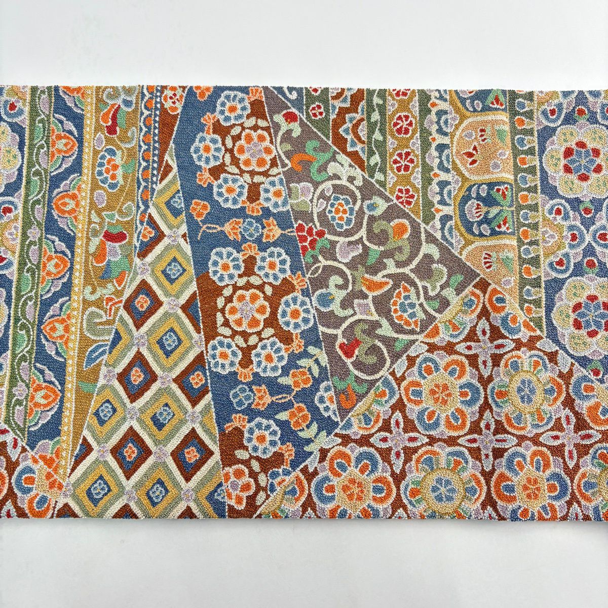 【美品】 袋帶 逸品級 華紋 裂取 相良刺繡 金絲 灰綠 六通 純蠶絲