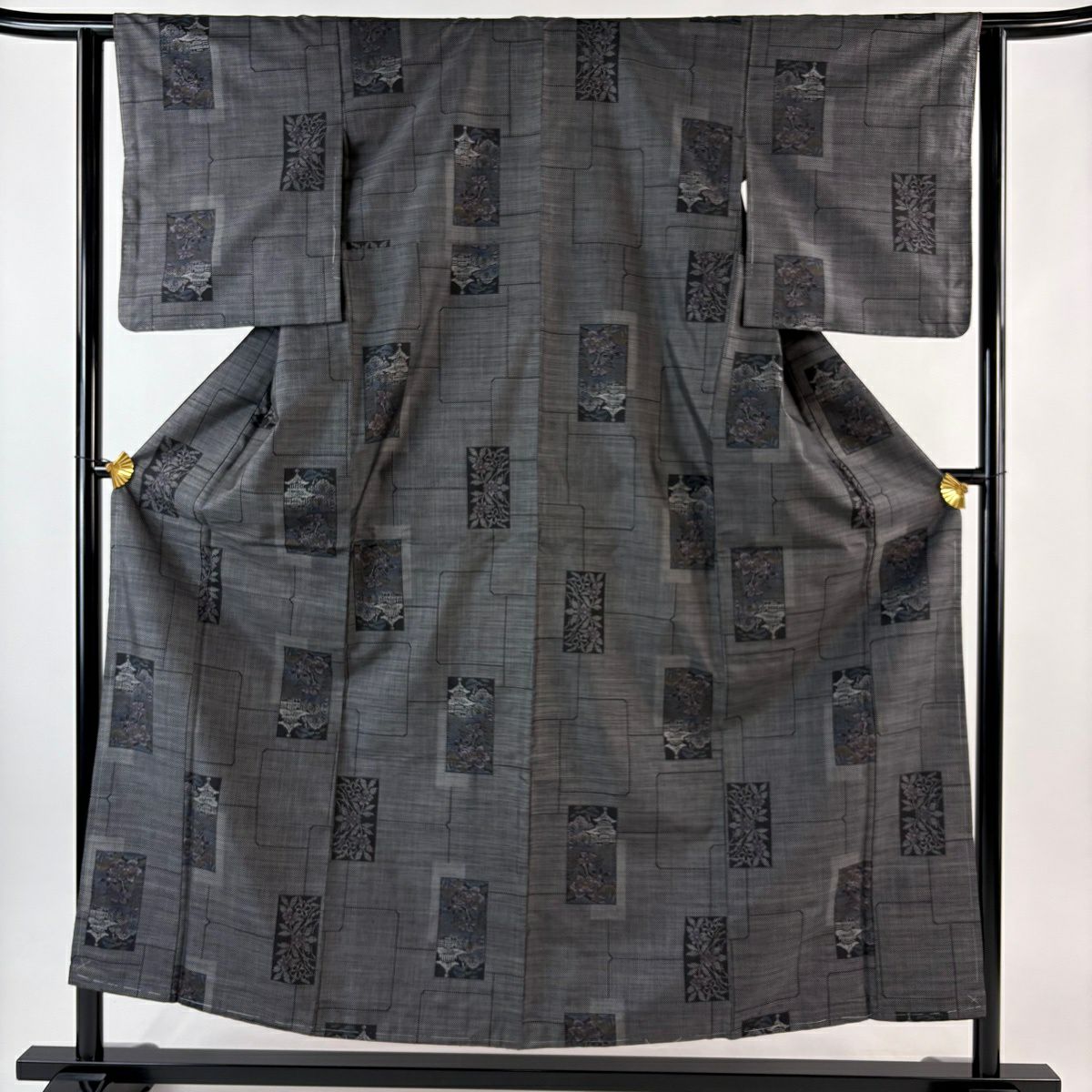 【美品】 大島紬織 身長155cm 袖長62.5cm S 雙層 證書在側 建物 草花紋紋 墨 黑 純蠶絲 優品級
