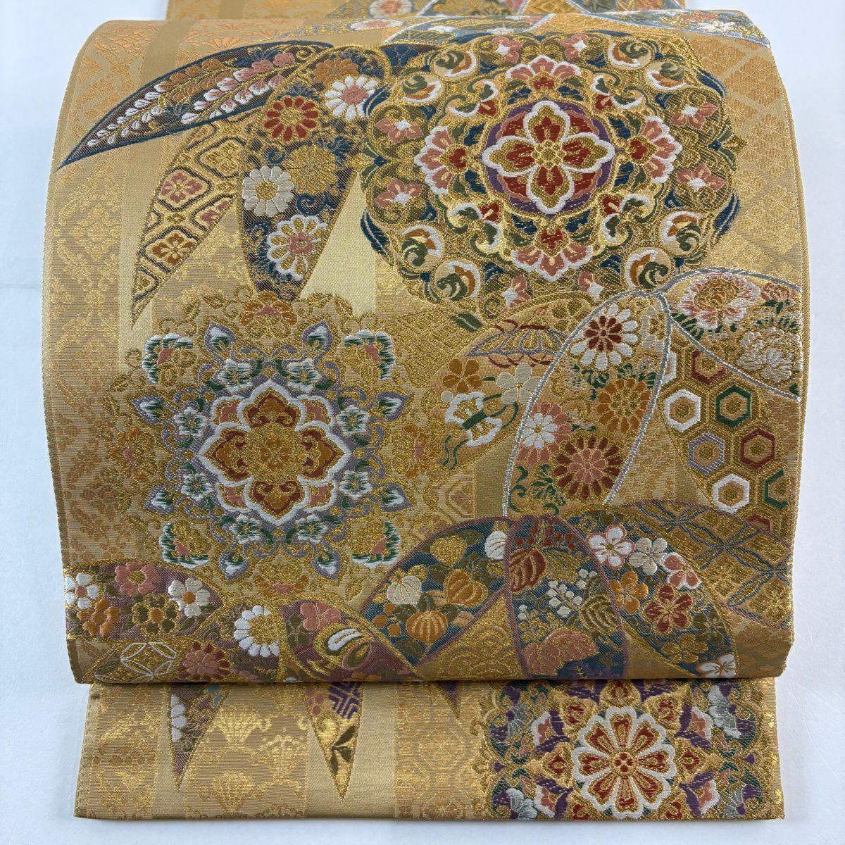 【美品】 袋帶 秀品級 華紋 笹 金銀彩 金金箔 金色 六通 純蠶絲