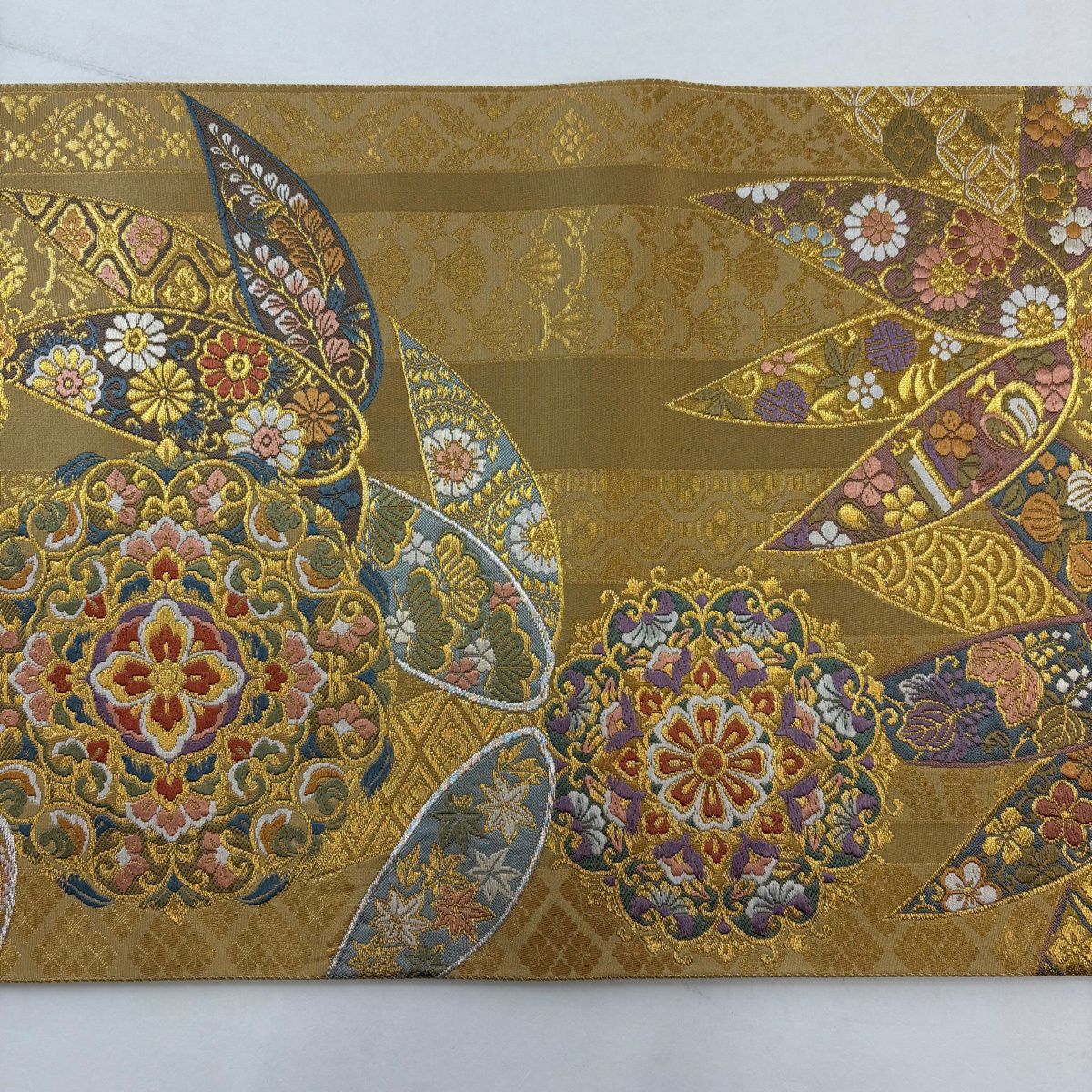 【美品】 袋帶 秀品級 華紋 笹 金銀彩 金金箔 金色 六通 純蠶絲