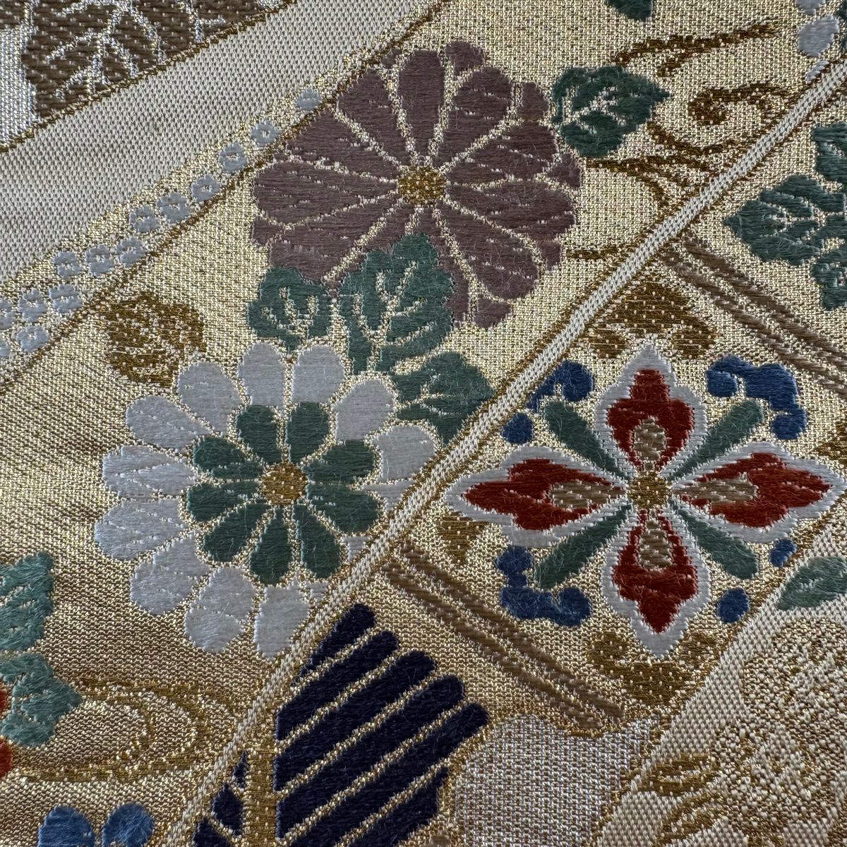 袋帶 秀品級 草花紋紋 寶盡くし 金絲 金金箔 金色 六通 純蠶絲
