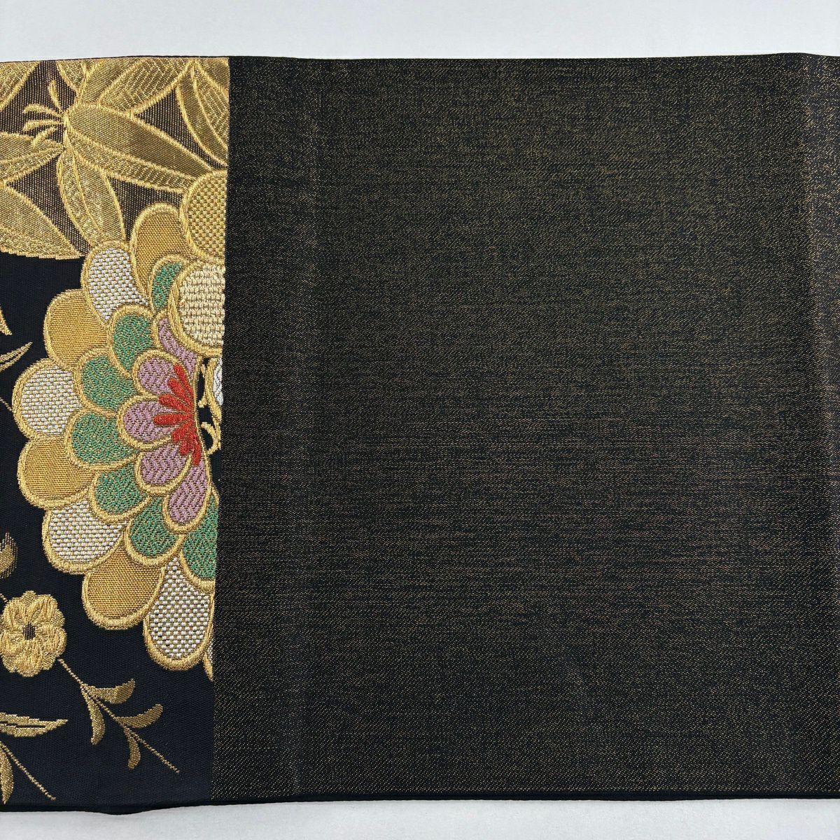 【美品】 袋帶 秀品級 笠松樹 草花紋 金糸 金金箔 黑 六通 純蠶絲