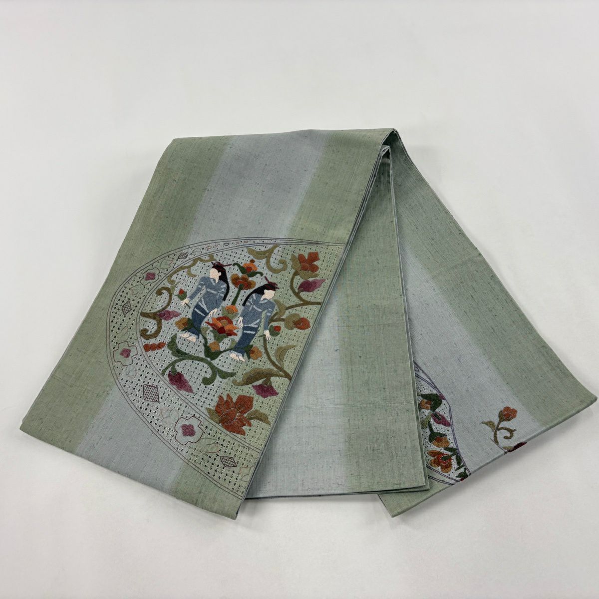 【美品】袋帶 秀品級 紬織織地 コプト圖案 草花紋刺繡 灰綠 お太鼓圖案 純蠶絲
