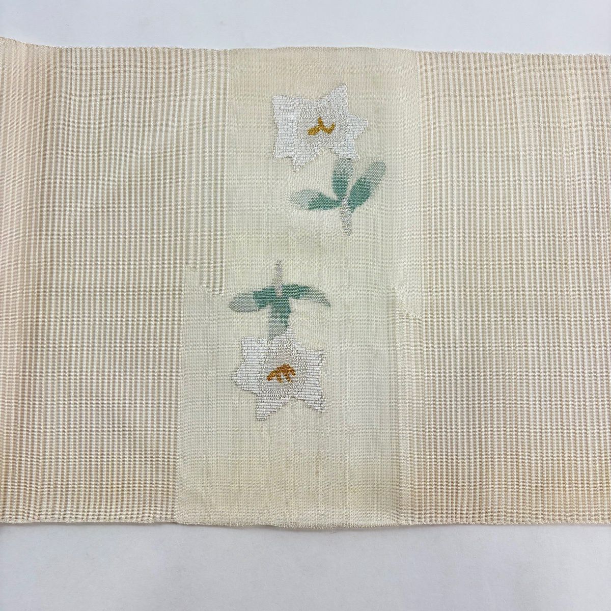 名古屋帶 秀品級 夏帶 絽 八寸名古屋帶 松樹葉仕立 草花紋紋 金銀彩 奶油色 純蠶絲