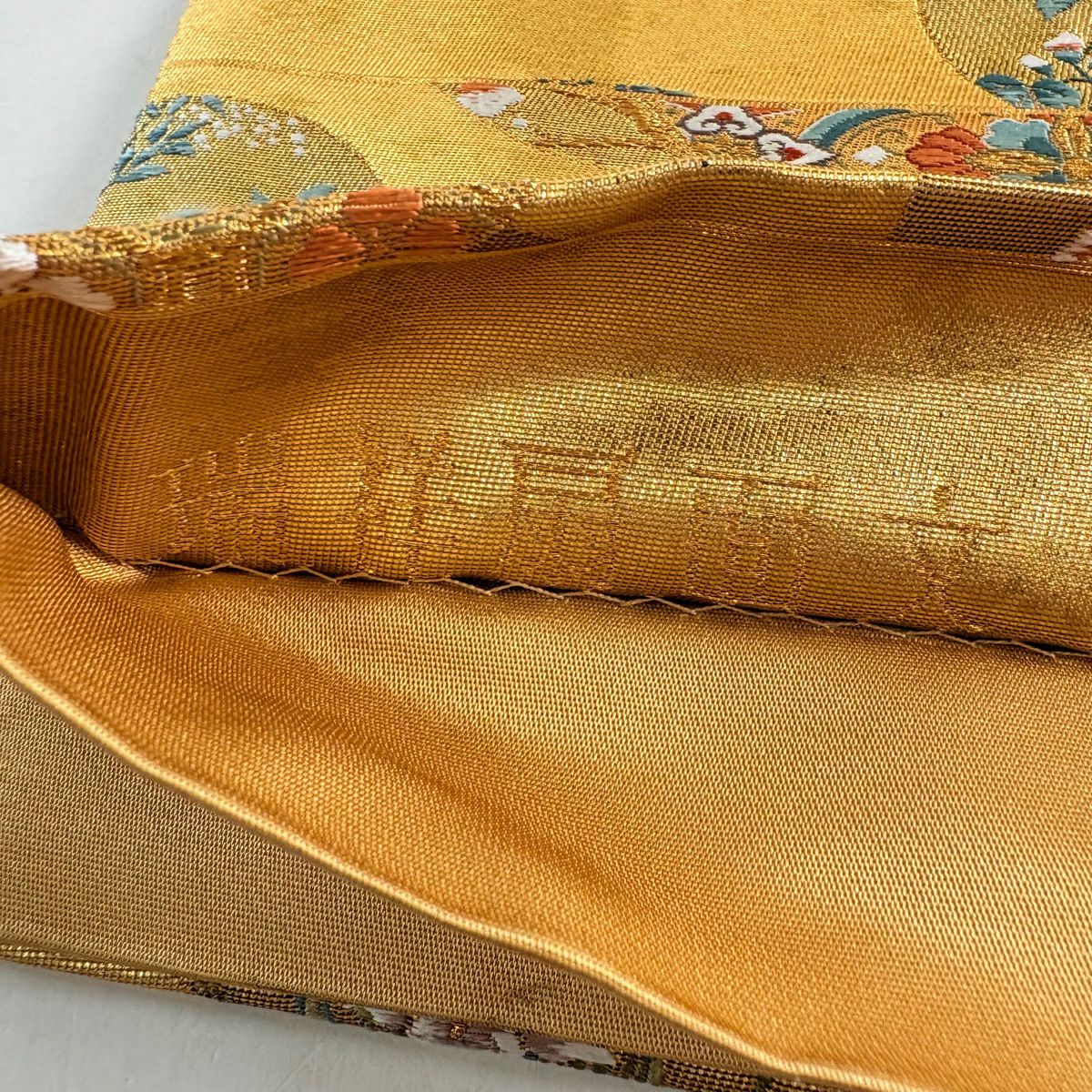 【美品】 袋帶 秀品級 聚寶織 瑞祥扇子面紋 草花紋 金糸 金金箔 金色 六通 純蠶絲