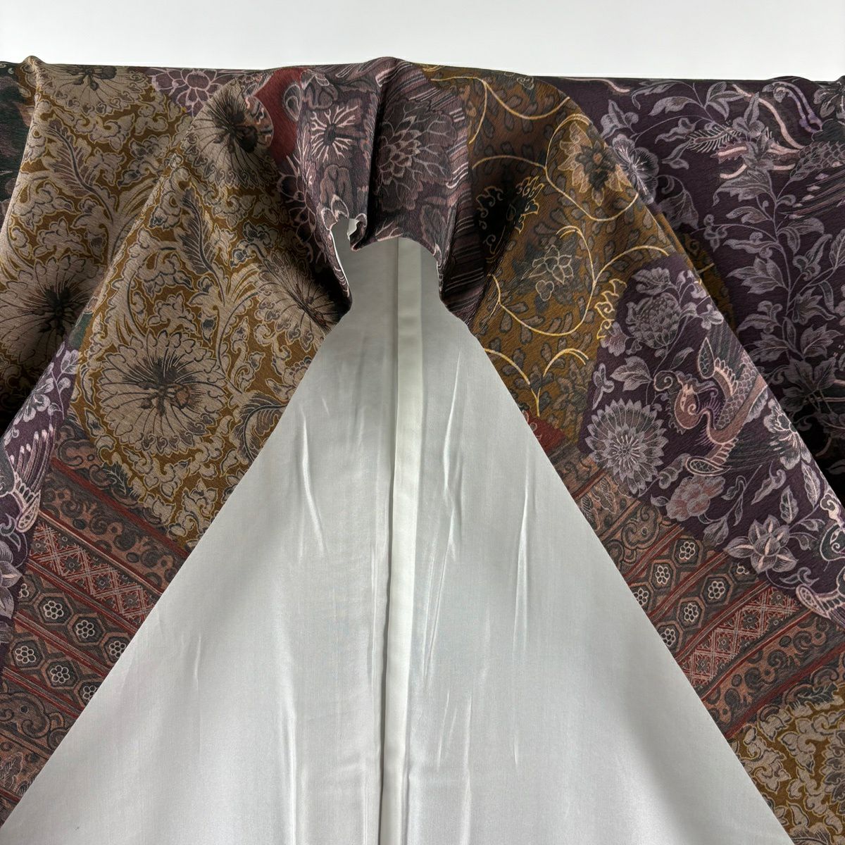 【美品】 小紋 身長160cm 袖長64.5cm M 雙層 前田仁仙 落款あり 花唐草紋 花鳥 紫 純蠶絲 逸品級