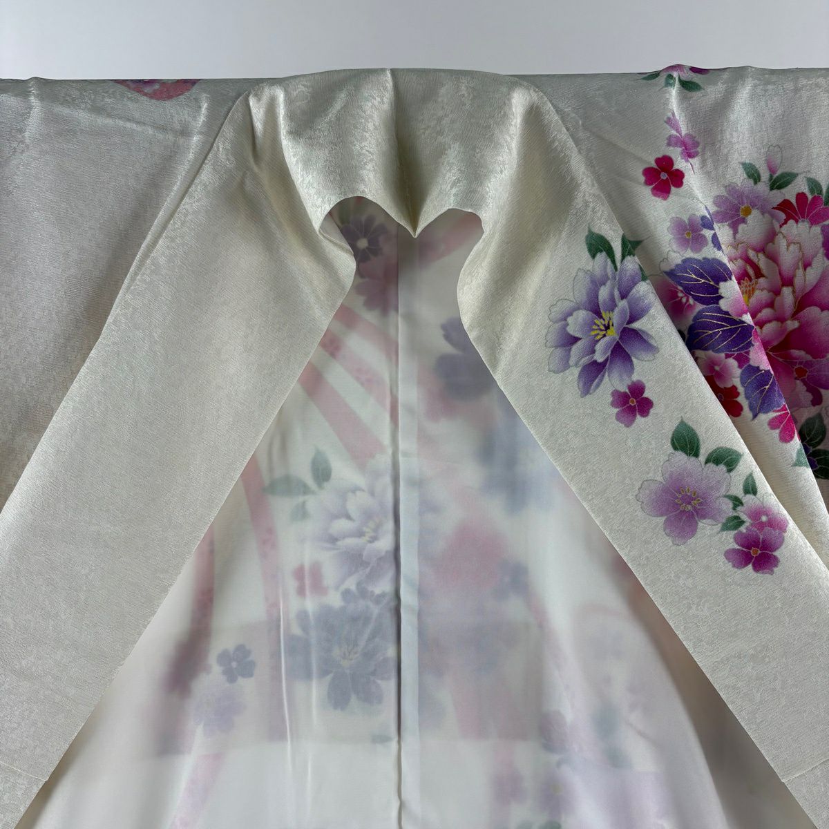 振袖禮服 身長165cm 袖長64cm M 雙層 牡丹花 銀通刺繡 白色 純蠶絲 逸品級
