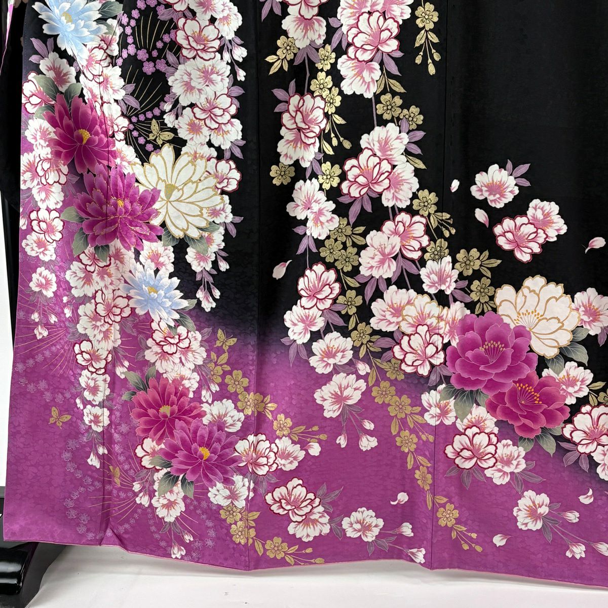 【美品】振袖禮服 身長166cm 袖長70cm L 雙層 草花紋紋 蝶 金金箔 金銀彩 黑 純蠶絲 逸品級