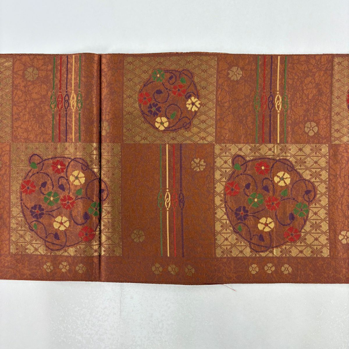 【美品】 名古屋帶 優品級 八寸名古屋帶 花唐草紋 市松樹 金金箔 小豆 純蠶絲