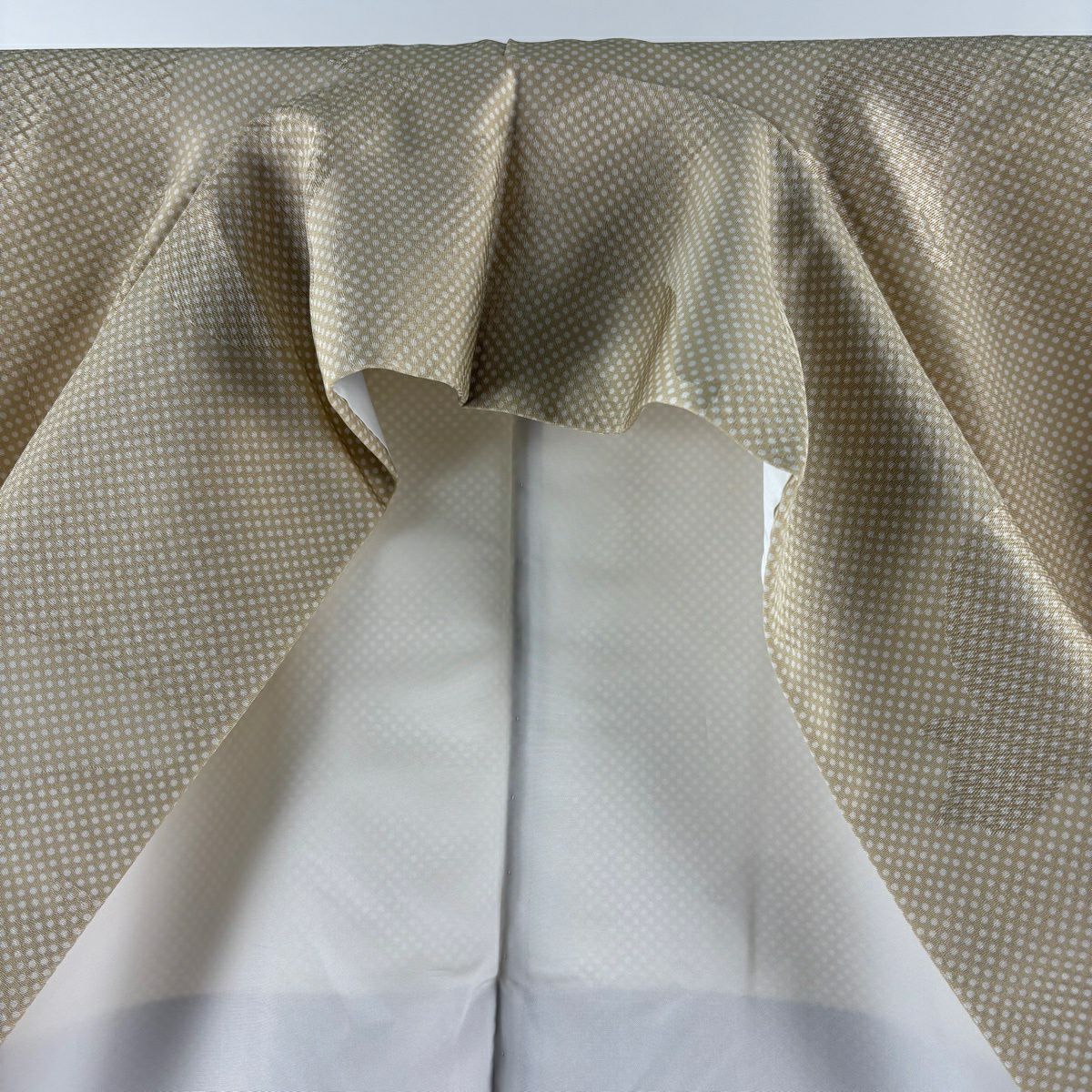 【美品】 小紋 身長162.5cm 袖長68.5cm L 雙層 大和 貓 點點 米色 純蠶絲 逸品級