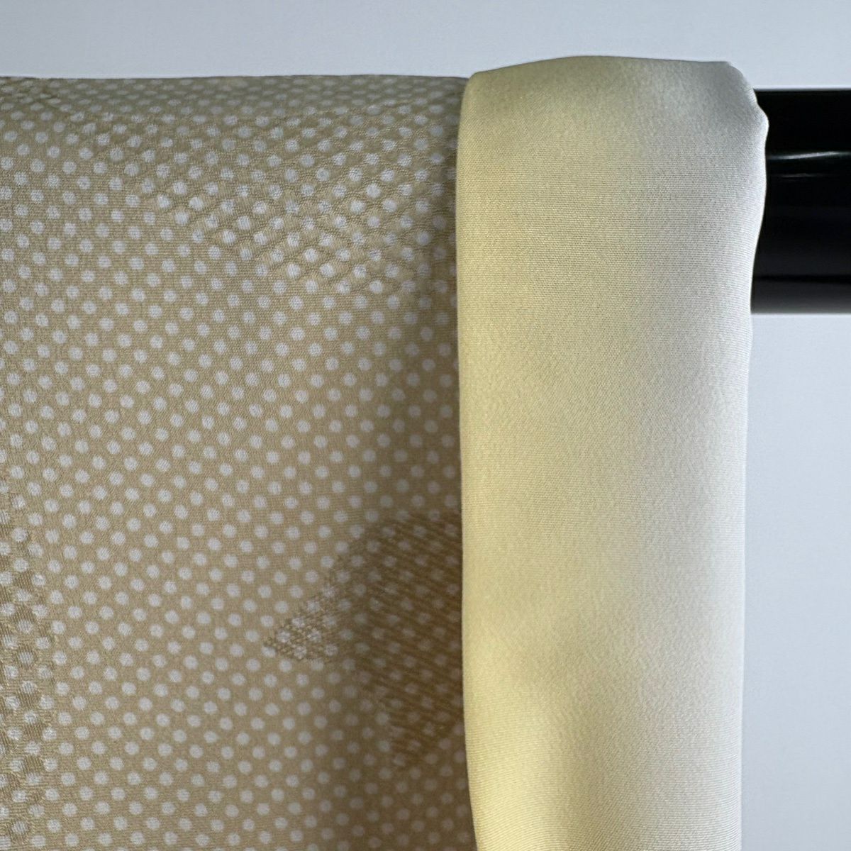 【美品】 小紋 身長162.5cm 袖長68.5cm L 雙層 大和 貓 點點 米色 純蠶絲 逸品級