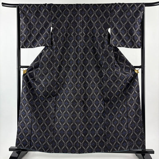 【美品】 紬織 身長161.5cm 袖長66cm M 雙層 琉球絣 證書齊全 花 幾何圖案 墨色 純蠶絲 逸品級