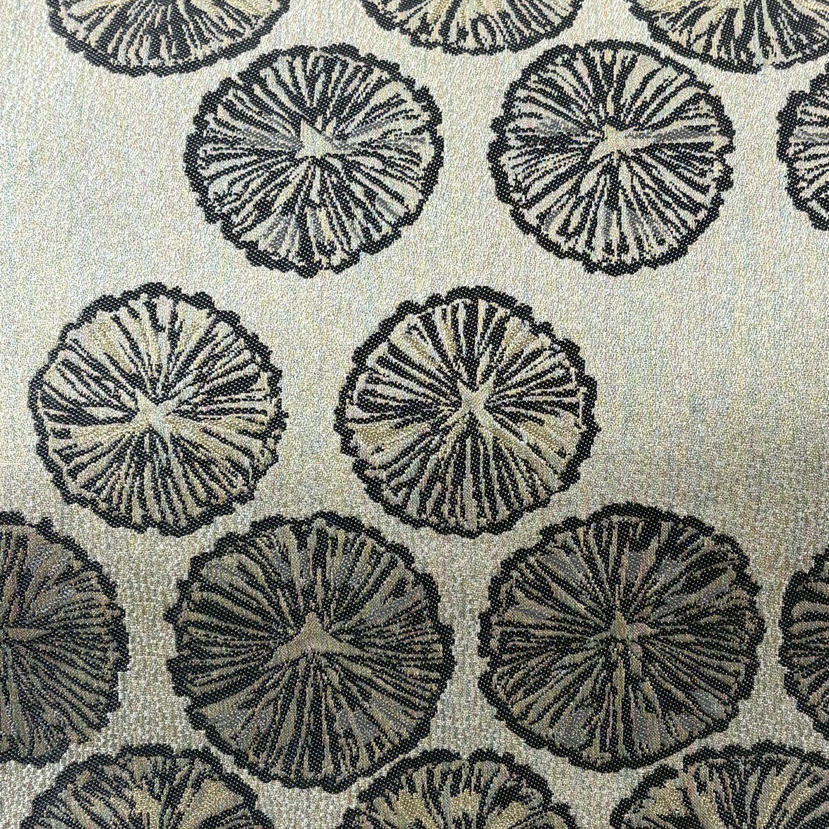 【美品】 袋帶 逸品級 服部織物 落款あり 西陣 花 金銀彩 灰白 お太鼓柄 純蠶絲