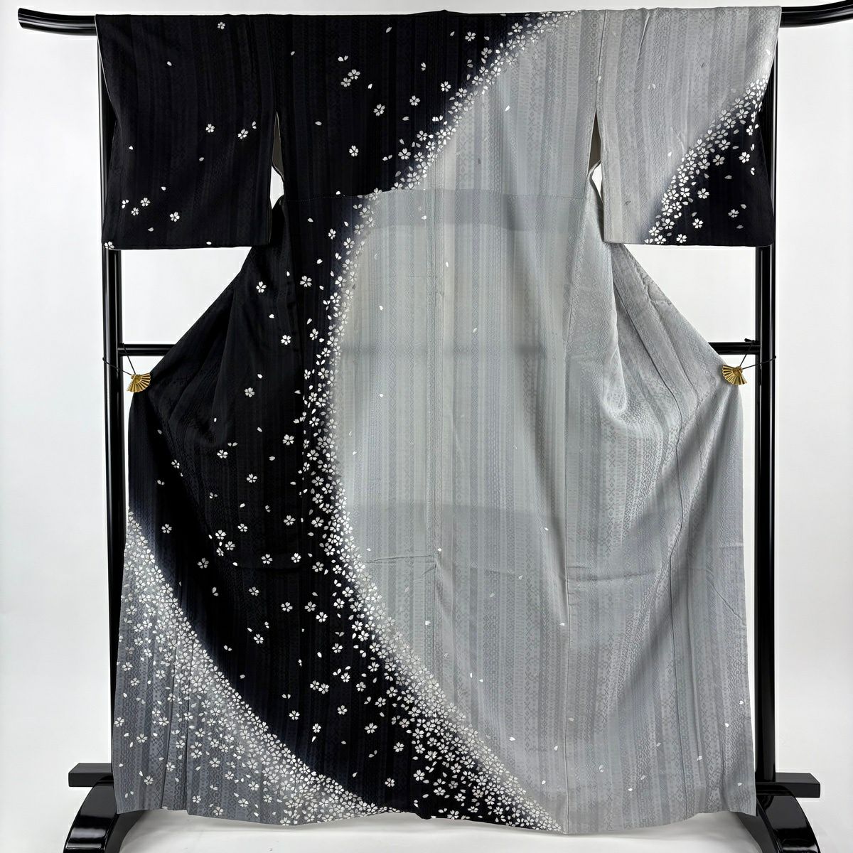 訪問服 身長166.5cm 袖長67.5cm L 雙層 櫻花花瓣 刺繡 金線 黑 純蠶絲 逸品級