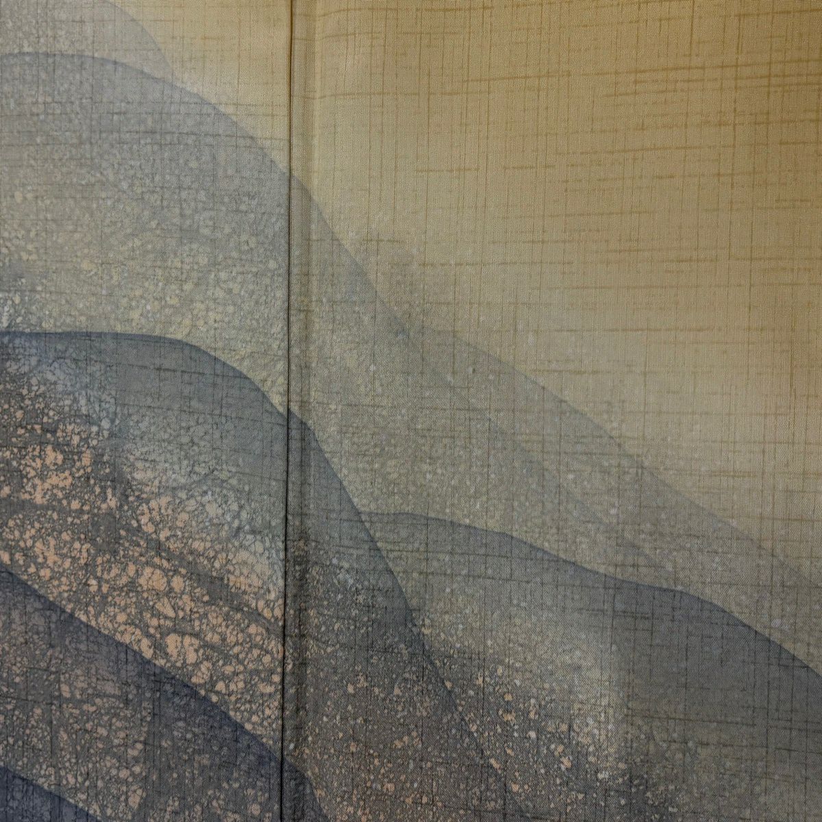 【美品】訪問服 身長155.5cm 袖長64cm M 雙層 紬織織 幾何學圖案 漸層 淡黃土色 純蠶絲 優品級