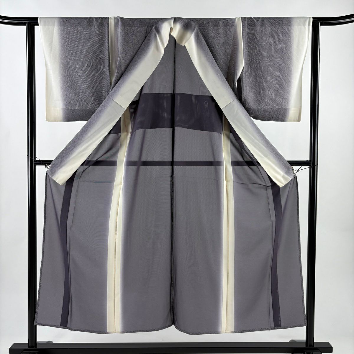 【美品】 小紋 身長150cm 袖長63cm S 薄物 絽 斜條紋 漸層 灰色 純蠶絲 優品級