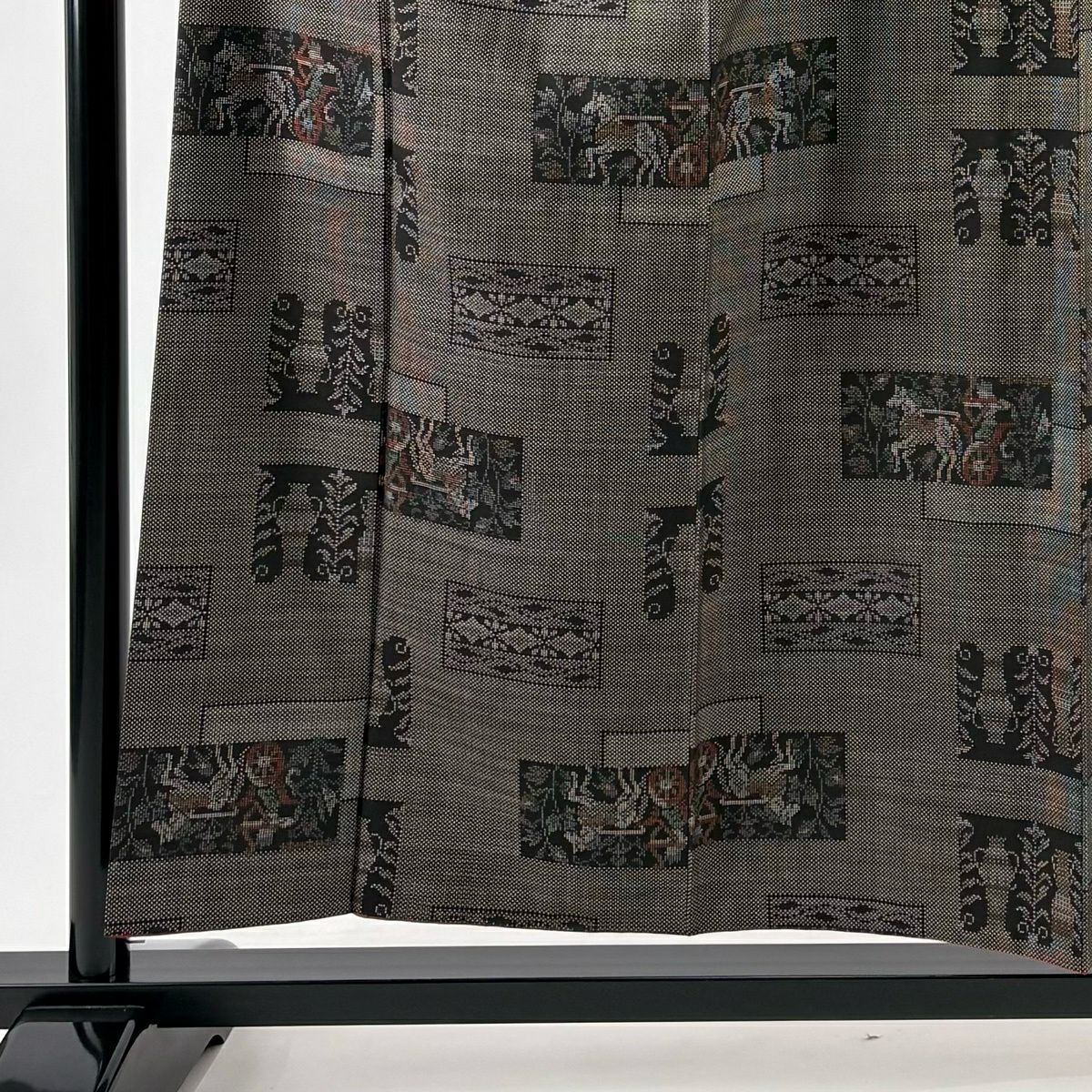 【美品】 大島紬織 身長157cm 袖長63.5cm S 雙層 純泥染 證書附帶 器物 狩獵紋 焦茶 正蠶絲 優品級