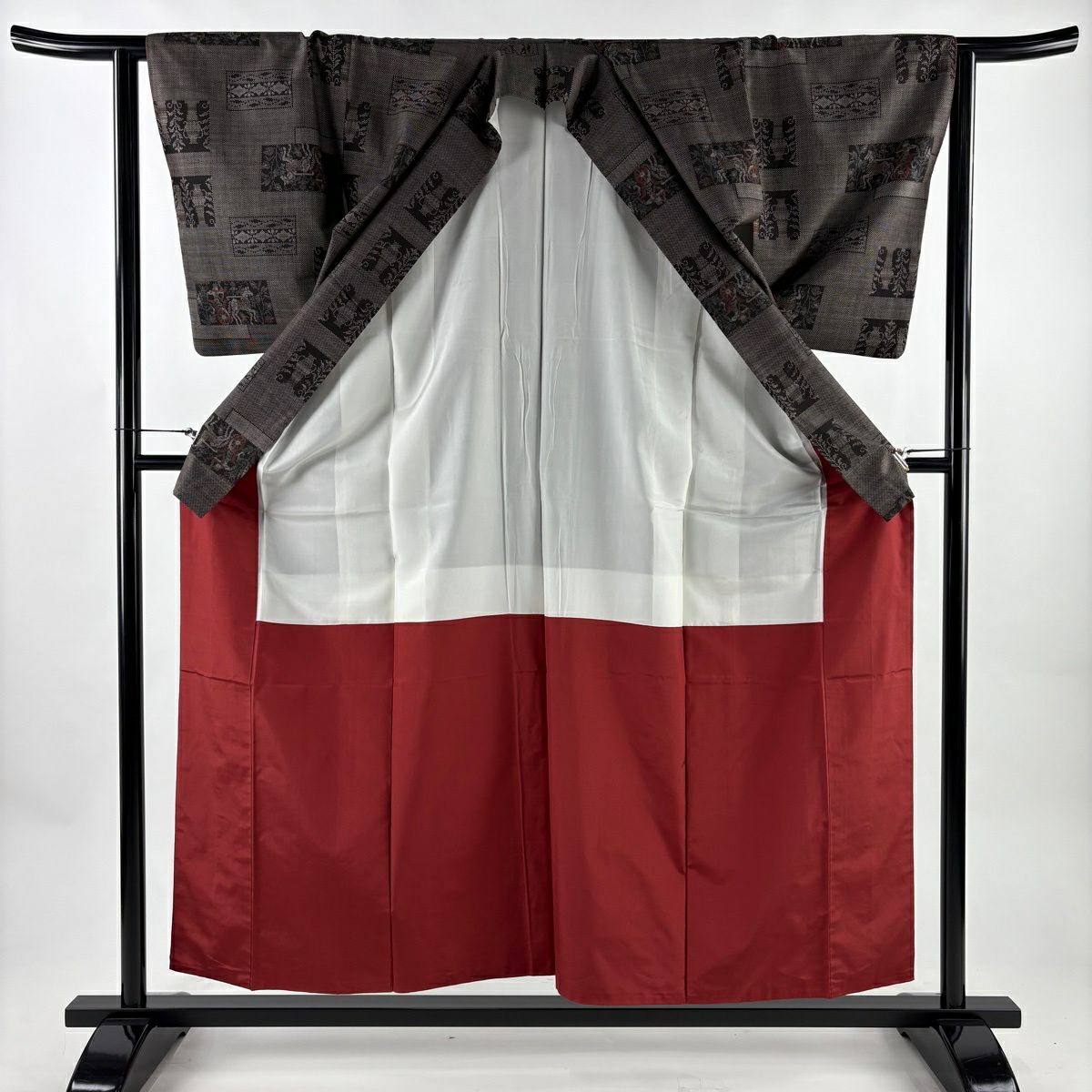 【美品】 大島紬織 身長157cm 袖長63.5cm S 雙層 純泥染 證書附帶 器物 狩獵紋 焦茶 正蠶絲 優品級