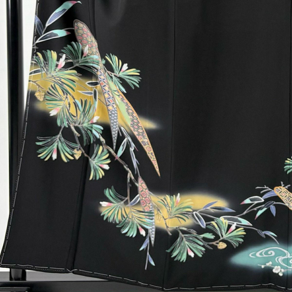 【美品】 黑留袖禮服 身長158cm 袖長65cm M 雙層 松樹竹子梅花 霞霞 漸層 黑 純蠶絲 名品級