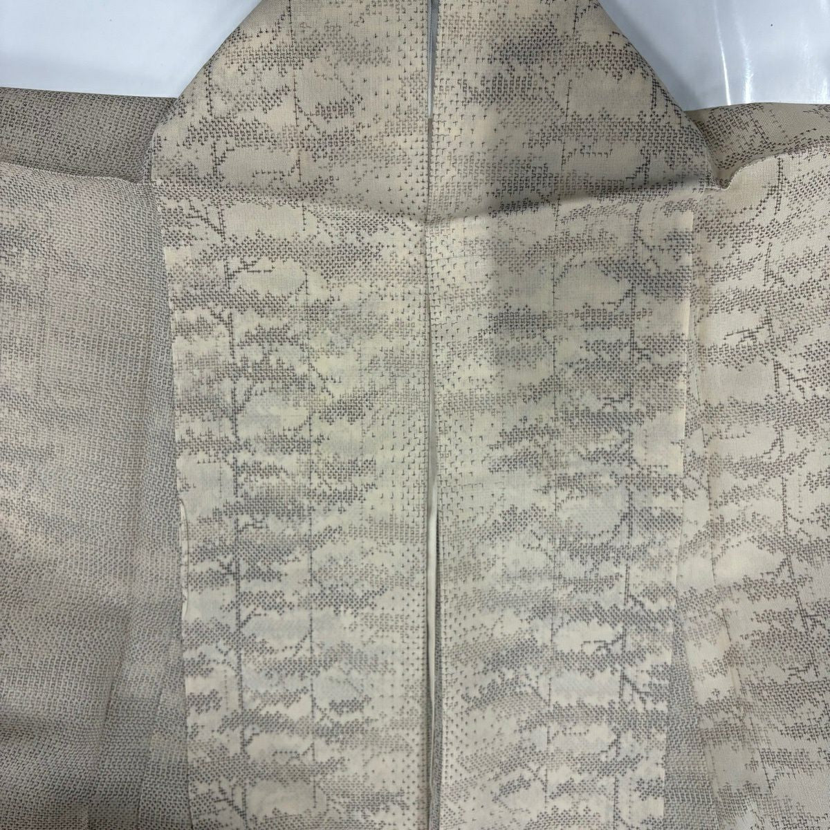 【美品】 紬織 身長162cm 袖長65.5cm M 薄物 夏紬織 樹木 米色 純蠶絲 名品級