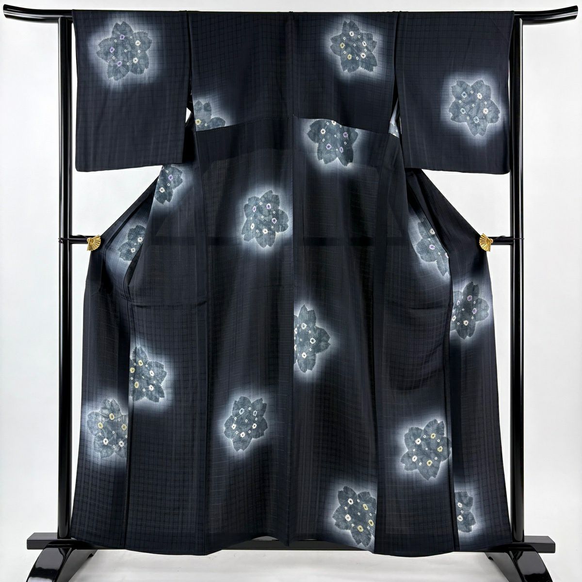 【美品】 小紋 身長158.5cm 袖長64cm M 薄物 櫻花 漸層 黑 純蠶絲 名品級