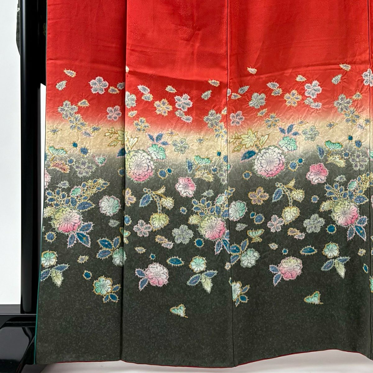 【美品】振袖禮服 身長164.5cm 袖長69cm L 雙層 鈴乃屋 草花紋紋 銀通し 漸層 紅 純蠶絲 名品級 三つ紋