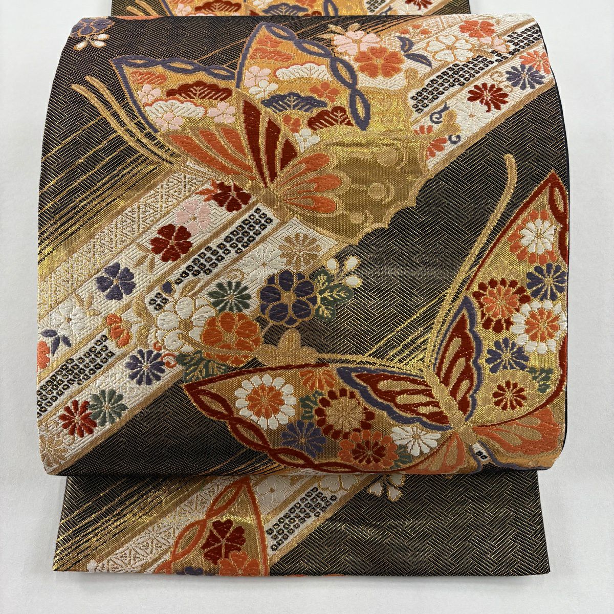 【美品】 袋帶 秀品級 蝶 草花紋刺繡 金金箔 金色 六通 純蠶絲