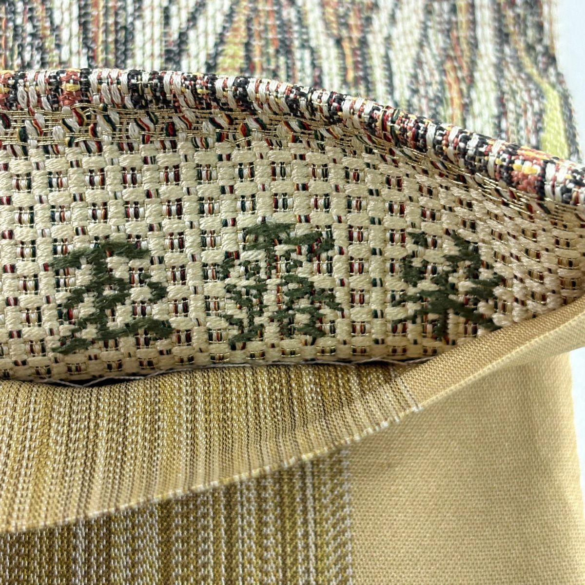 【美品】 袋帶 秀品級 よろけ縞 薄茶 六通 純蠶絲