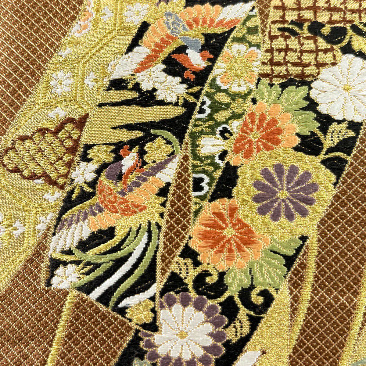 【美品】 袋帶 秀品級 大和 花鳥 蔓帶 刺繡 金金箔 茶 六通 純蠶絲