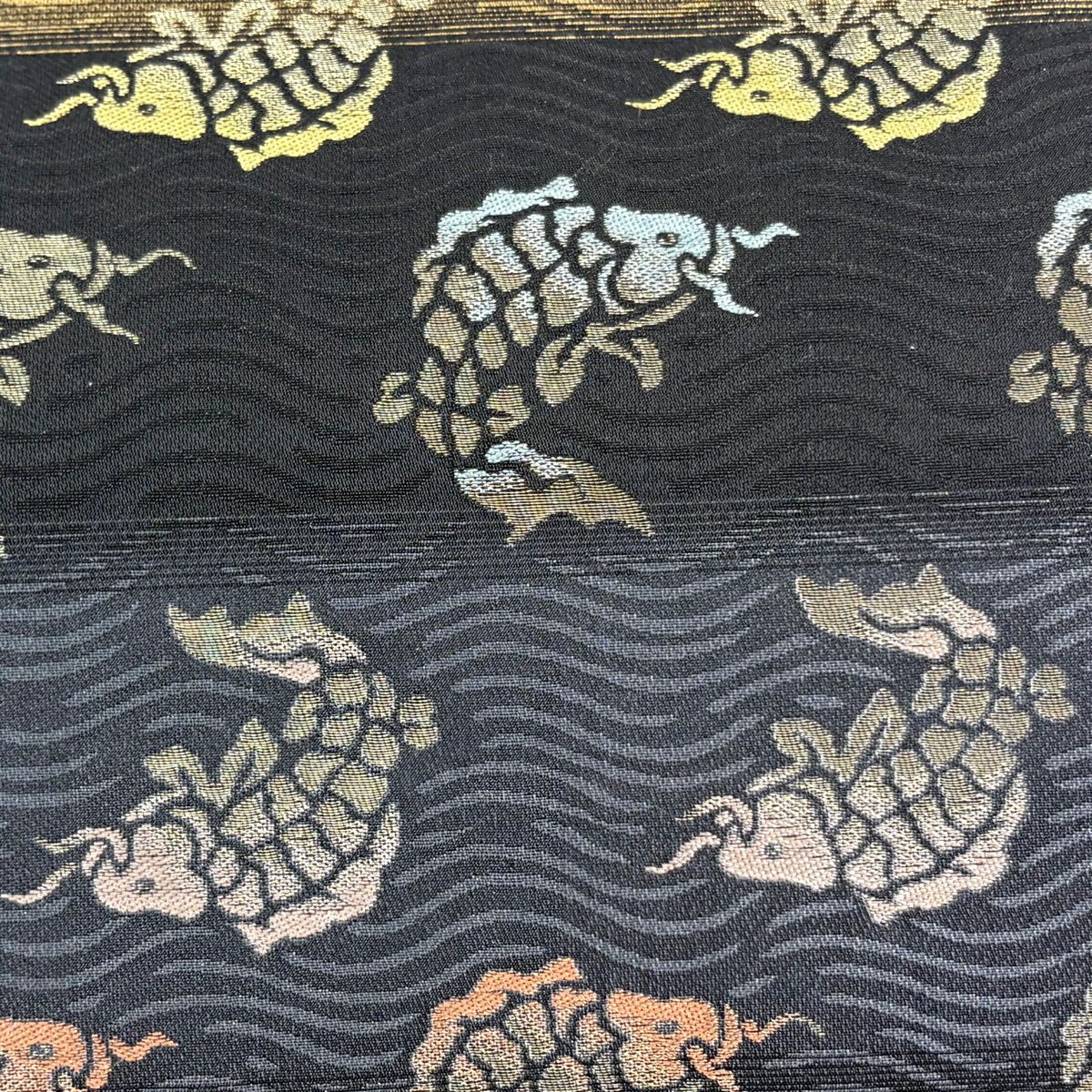 【美品】名古屋帶 秀品級 荒磯 市松樹 金銀絲 黑 純蠶絲