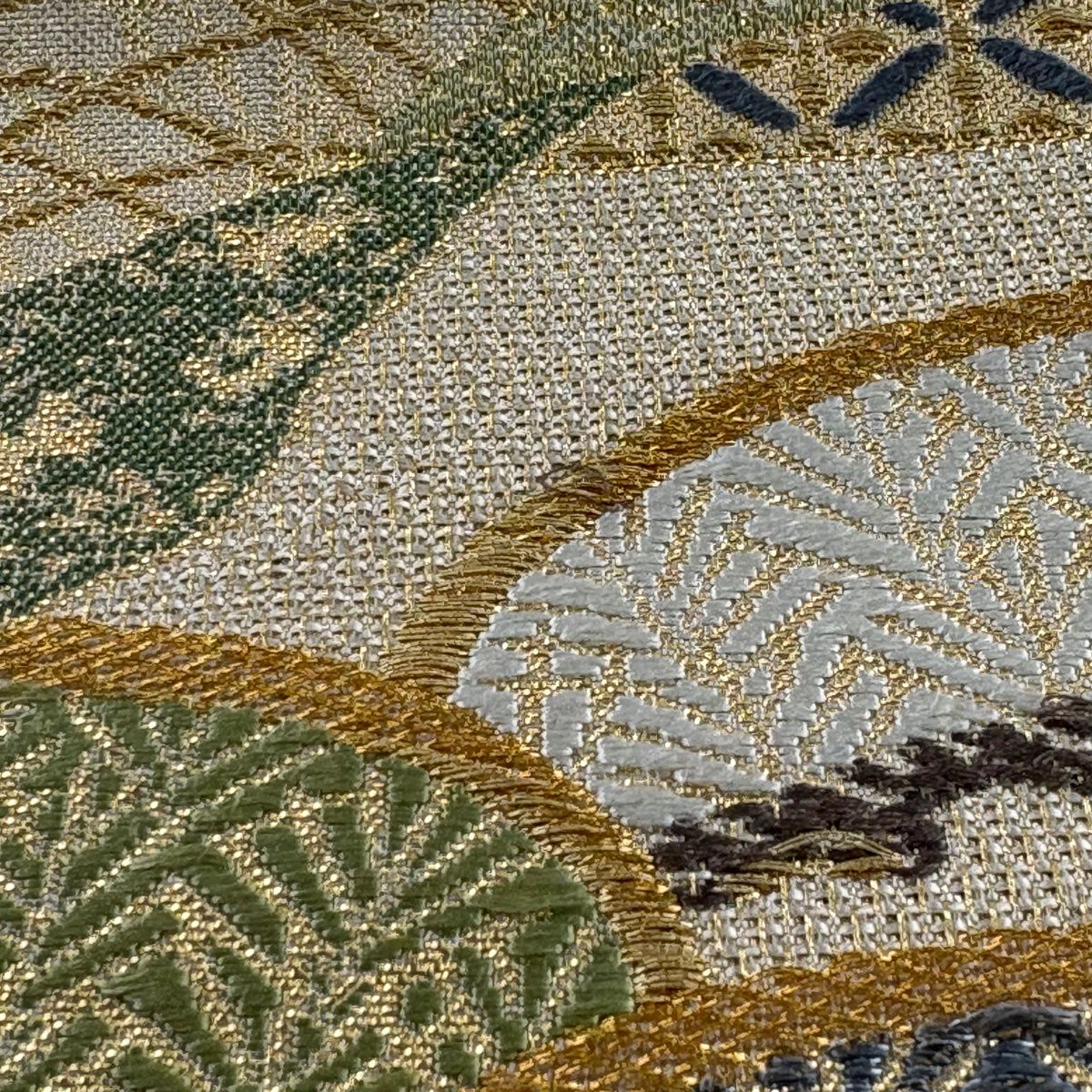 【美品】 袋帶 秀品級 松樹竹子梅花 青海波 金銀糸 金金箔 米色 六通 純蠶絲