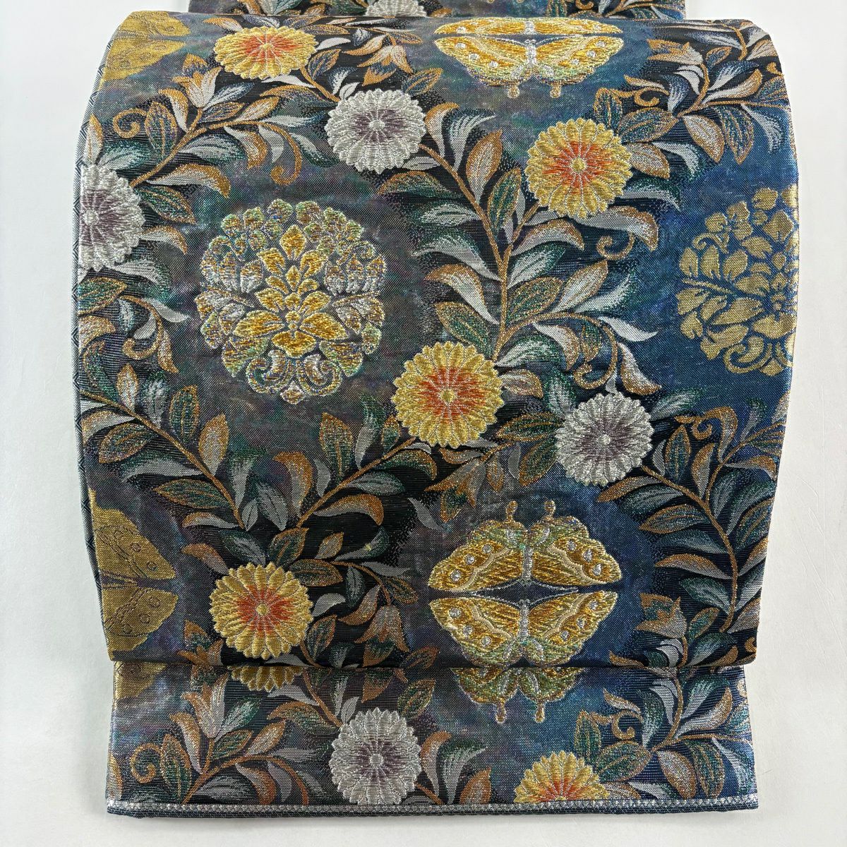 【美品】 袋帶 秀品級 草花紋 向蝶 唐織 金金箔 灰紫 六通 純蠶絲