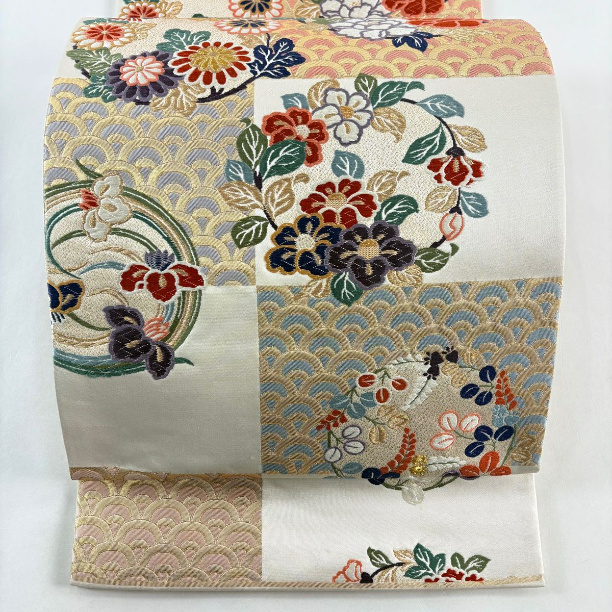【美品】 袋帶 秀品級 關西仕立 市松樹取花的圓文 唐織 金金箔 奶油 六通 純蠶絲