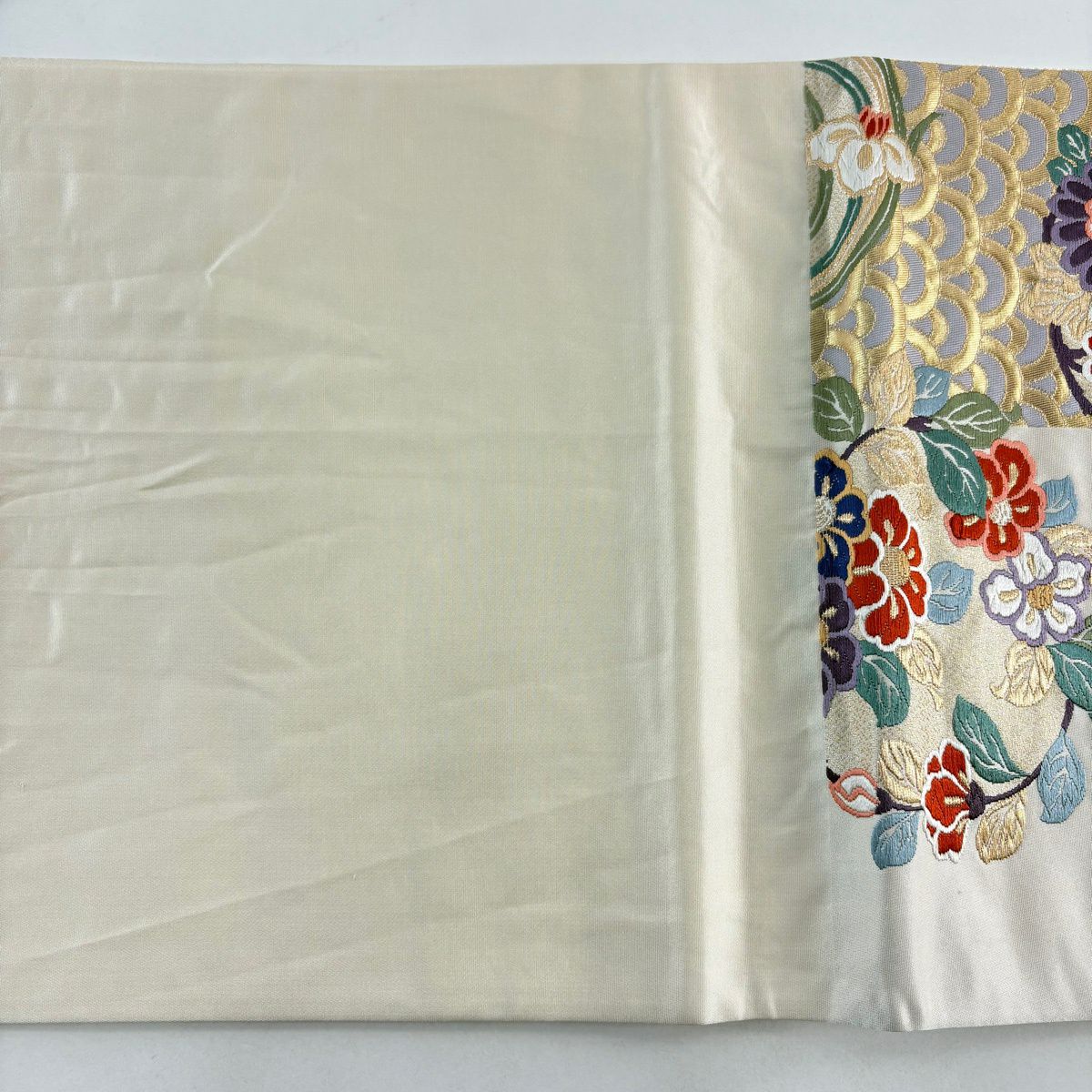 【美品】 袋帶 秀品級 關西仕立 市松樹取花的圓文 唐織 金金箔 奶油 六通 純蠶絲