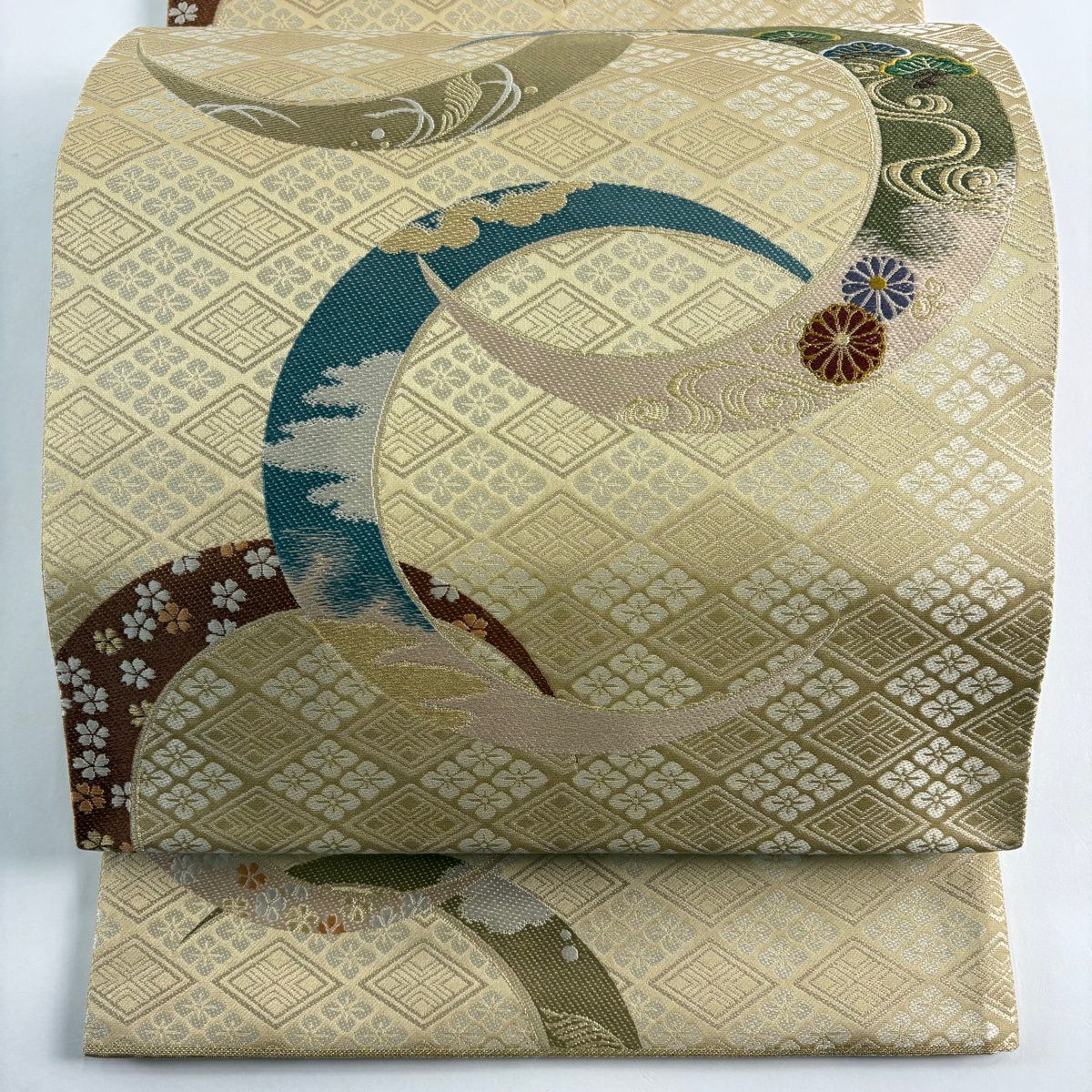 【美品】 袋帶 秀品級 草花紋紋 霞 金絲 米色 六通 純蠶絲