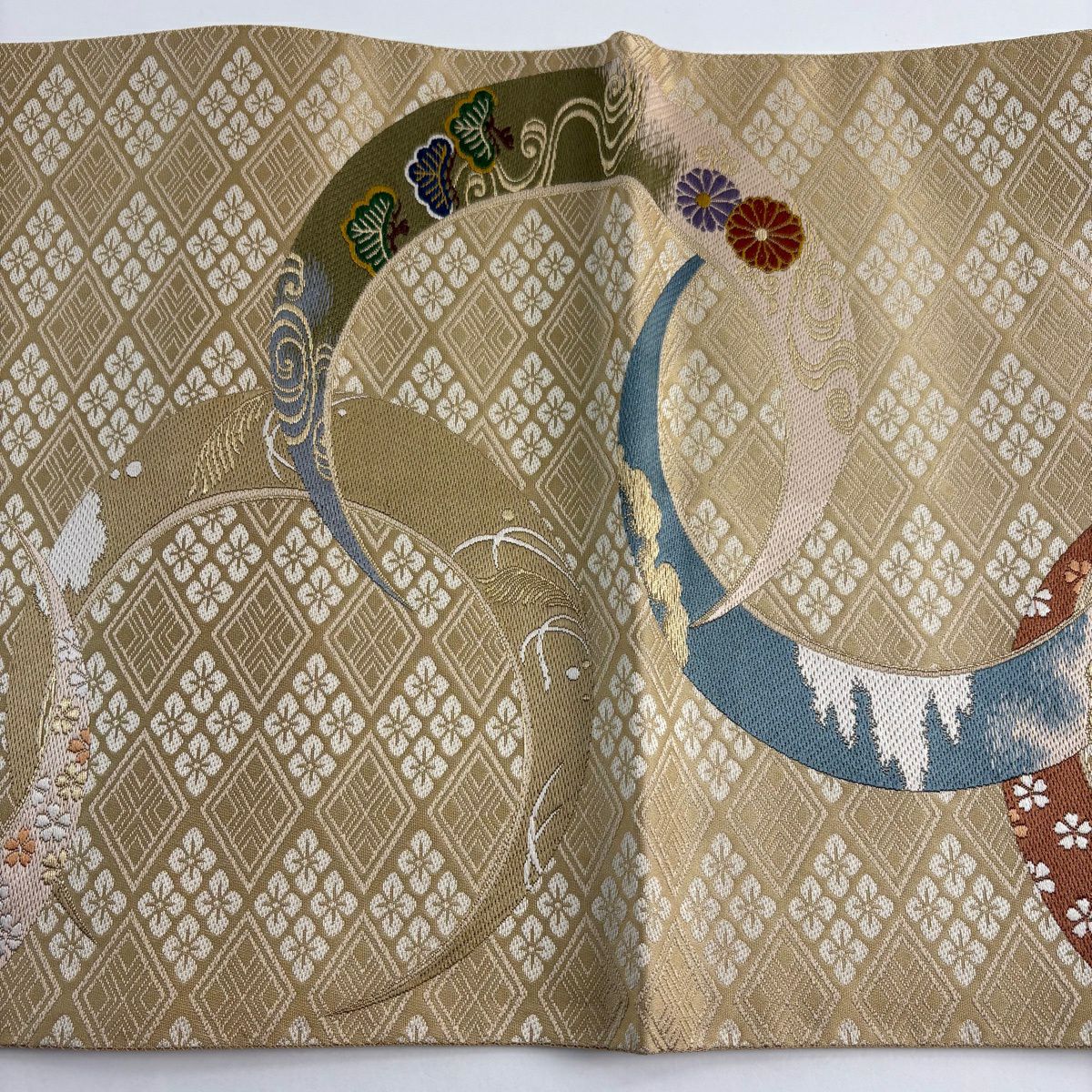 【美品】 袋帶 秀品級 草花紋紋 霞 金絲 米色 六通 純蠶絲