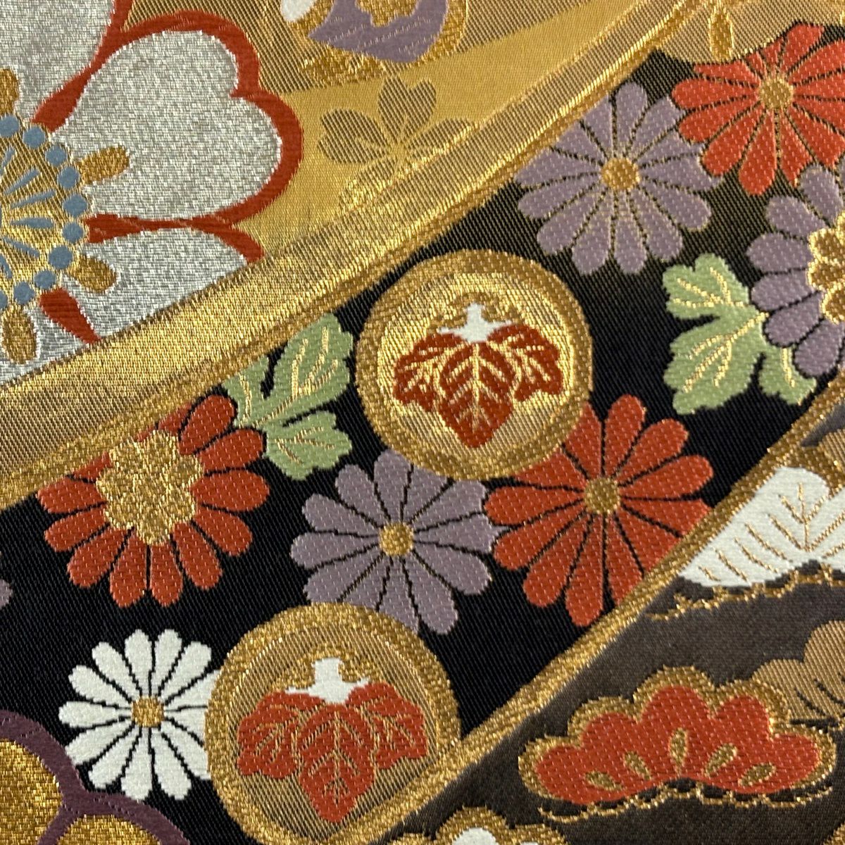 【美品】 袋帶 秀品級 振袖禮服禮服用 草花紋紋 有職文樣 金銀彩 金金箔 金 六通 純蠶絲