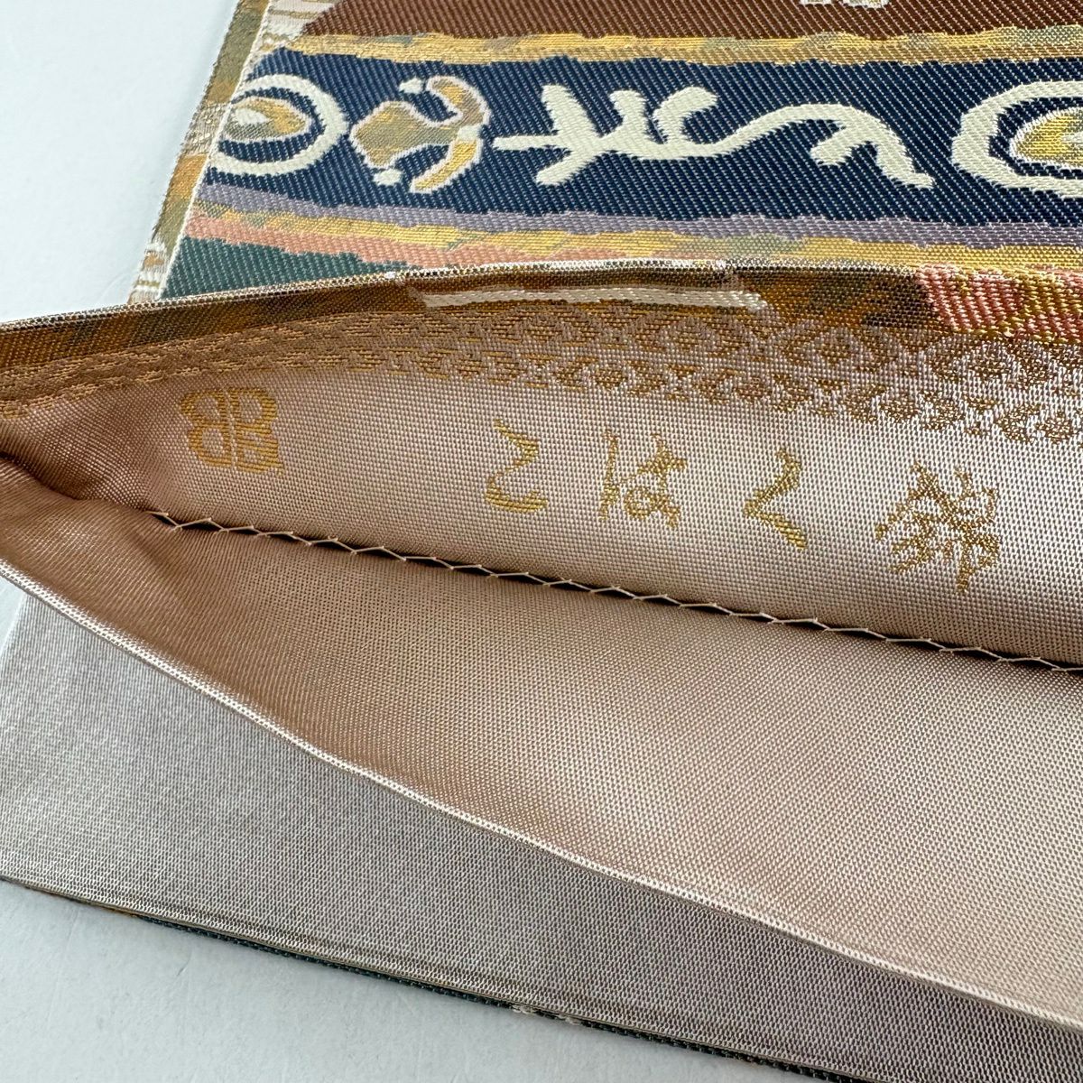 【美品】 袋帶 秀品級 服部織物 落款あり 琥珀錦 手工藝 鳥 草花紋紋 金金箔 金絲 金茶 六通 純蠶絲