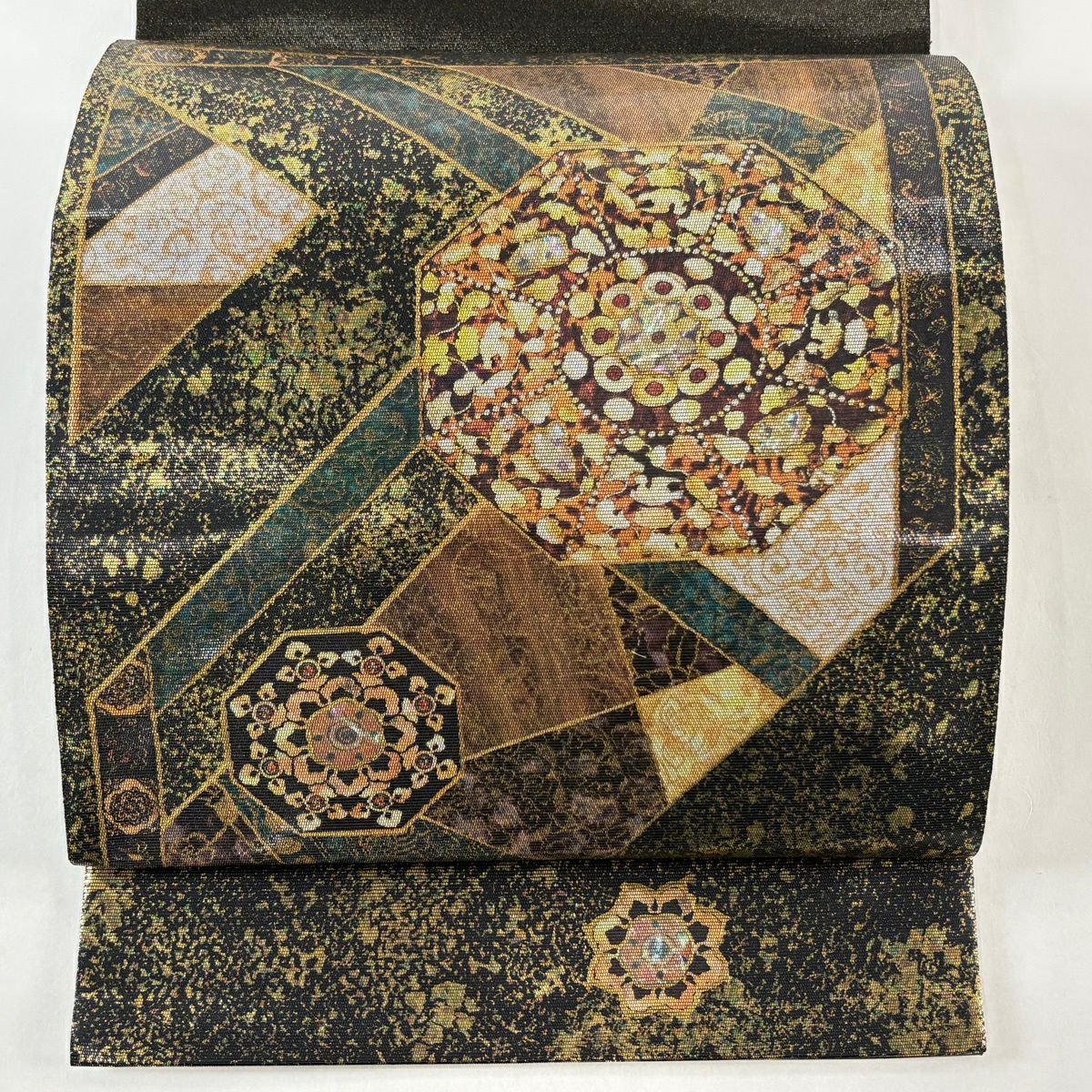 【美品】 袋帶 名品級 鏡裏文 草花紋紋 金金箔 金銀彩 金色 お太鼓柄 純蠶絲